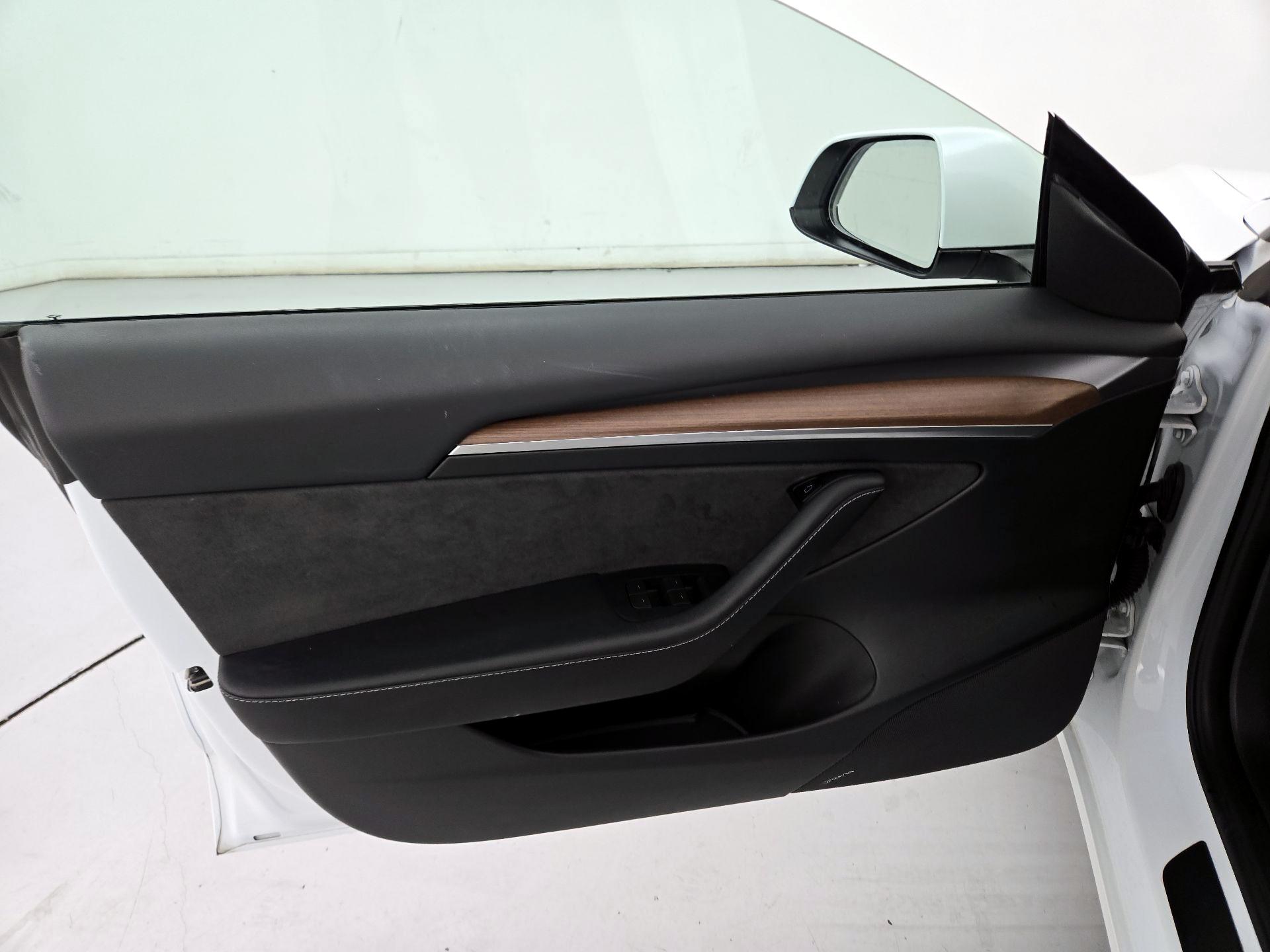 Thumbnail: 2023 Tesla Model 3 - 12