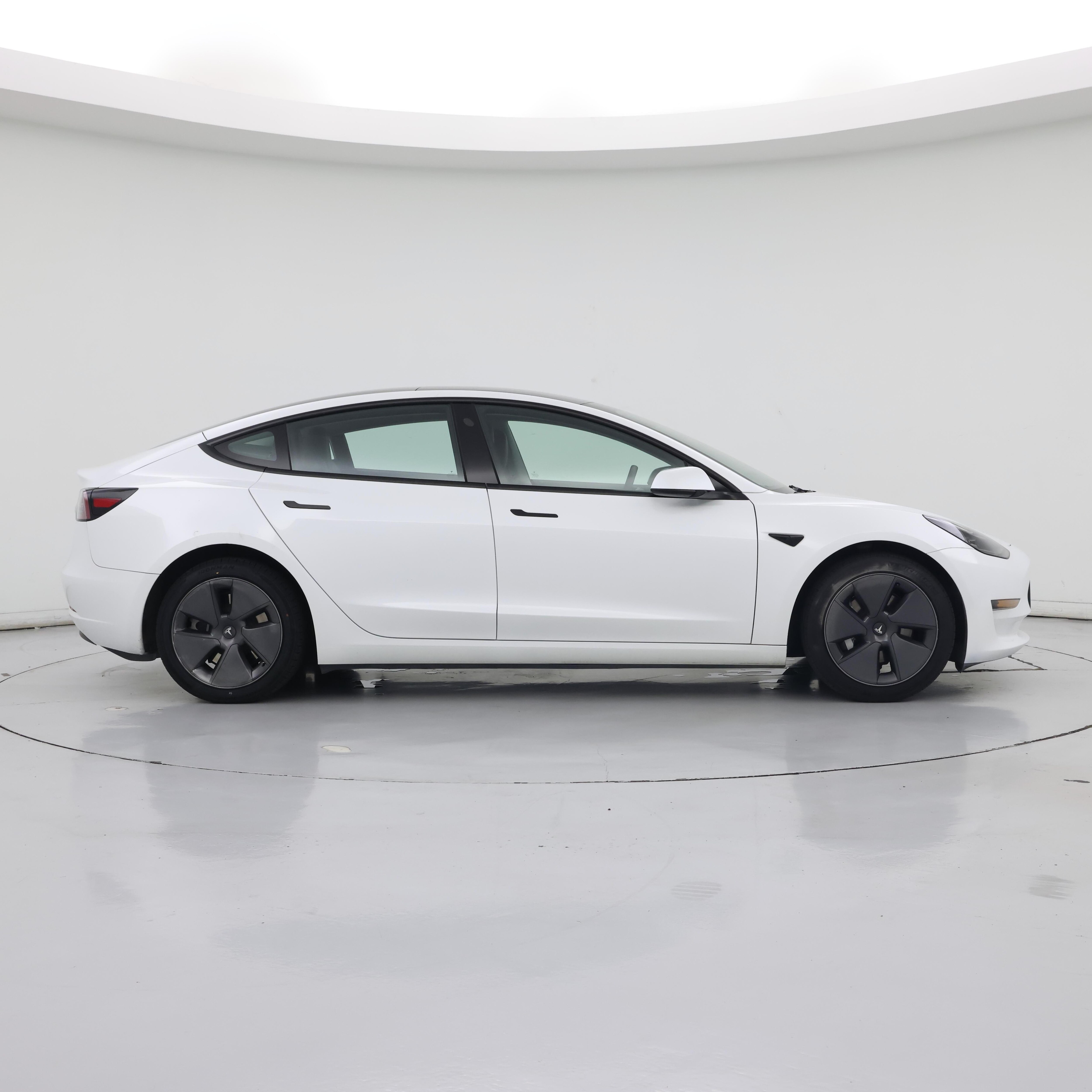 Thumbnail: 2023 Tesla Model 3 - 7