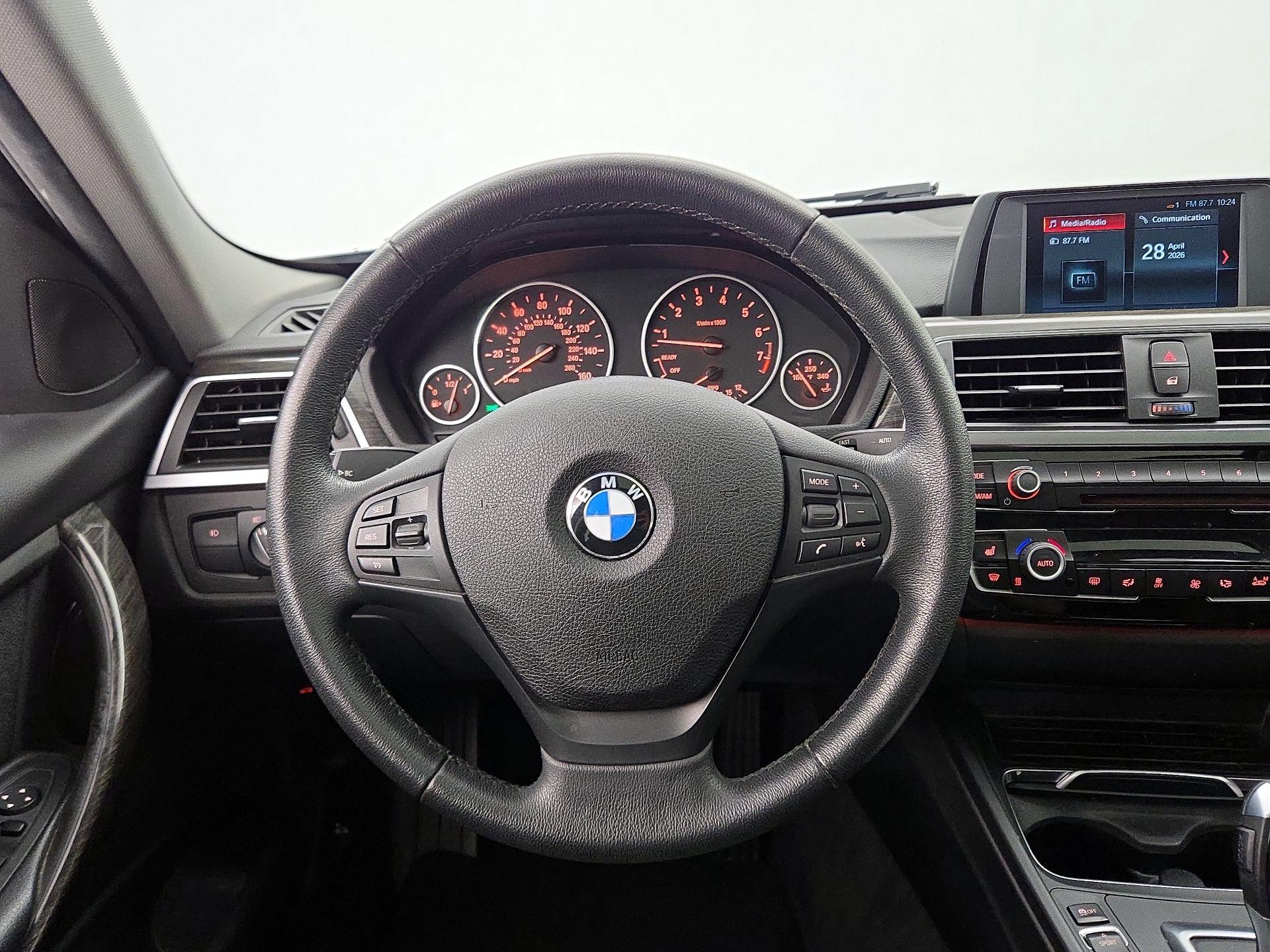 Thumbnail: 2018 BMW 3 Series - 10