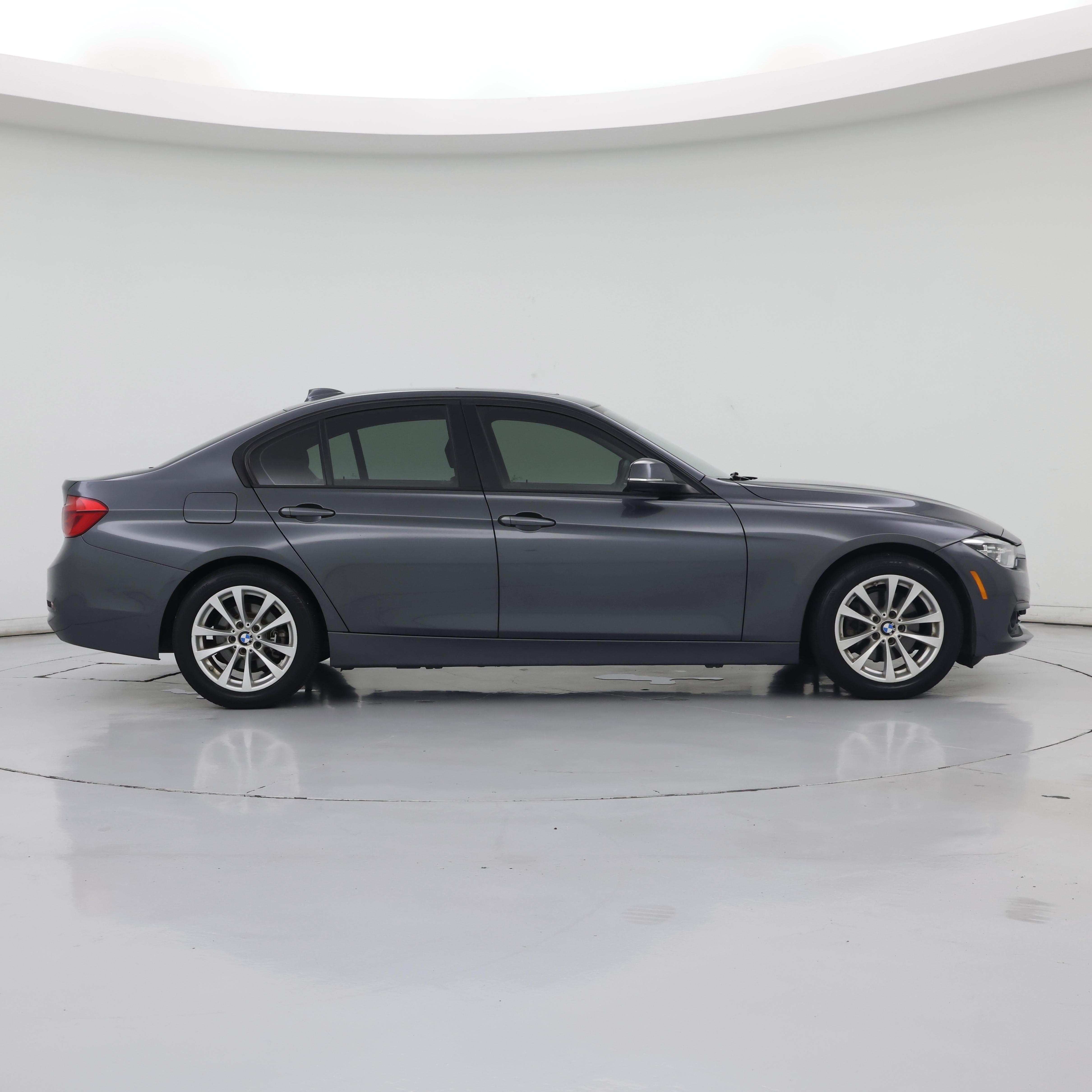 Thumbnail: 2018 BMW 3 Series - 7