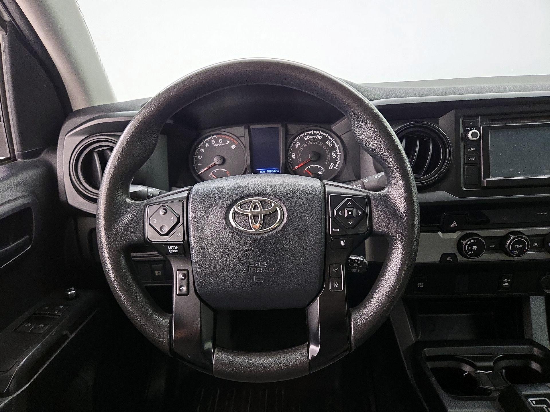 Thumbnail: 2018 Toyota Tacoma - 10