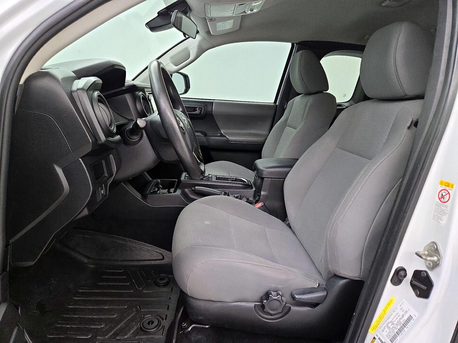 Thumbnail: 2018 Toyota Tacoma - 11