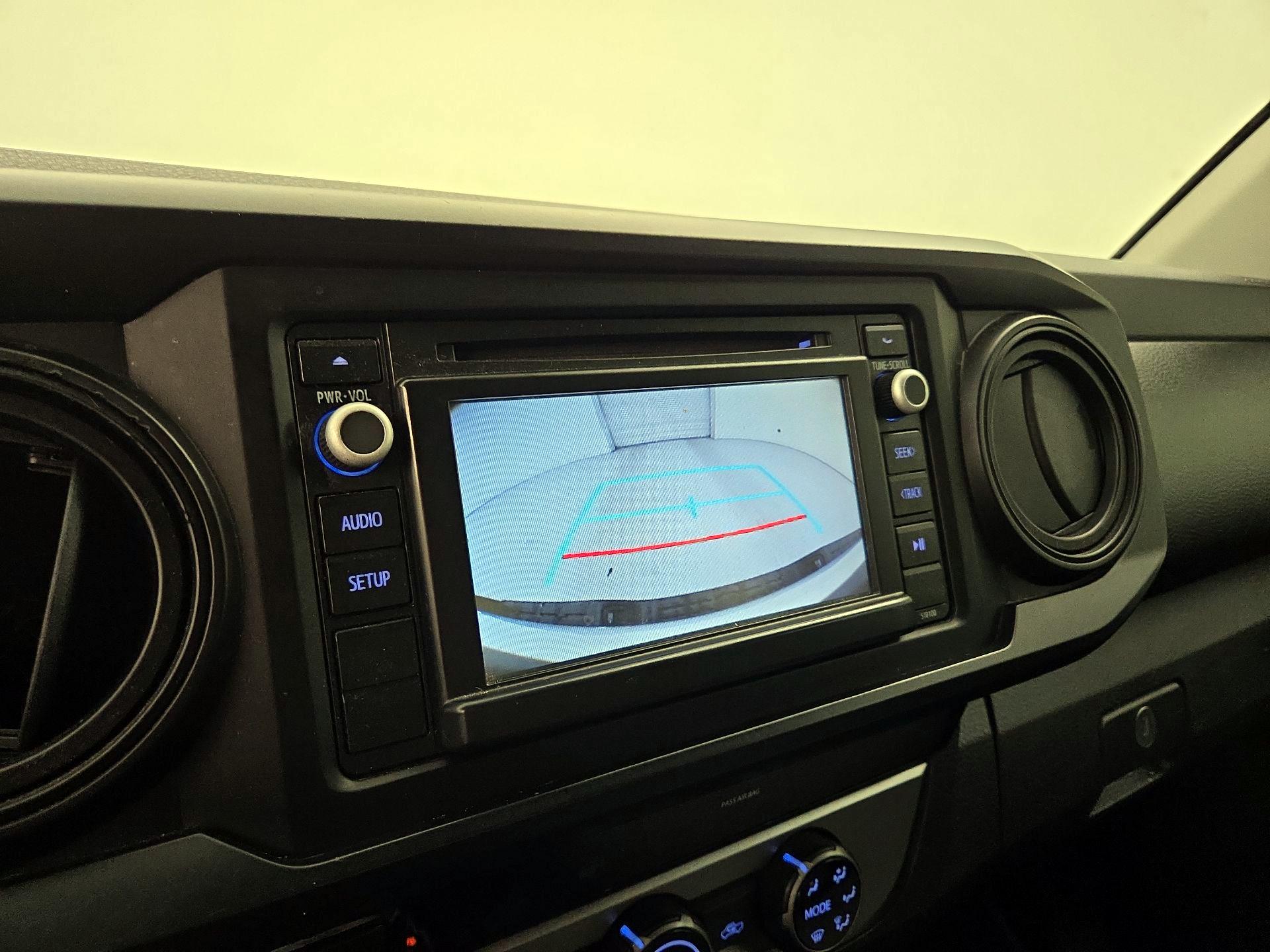 Thumbnail: 2018 Toyota Tacoma - 14