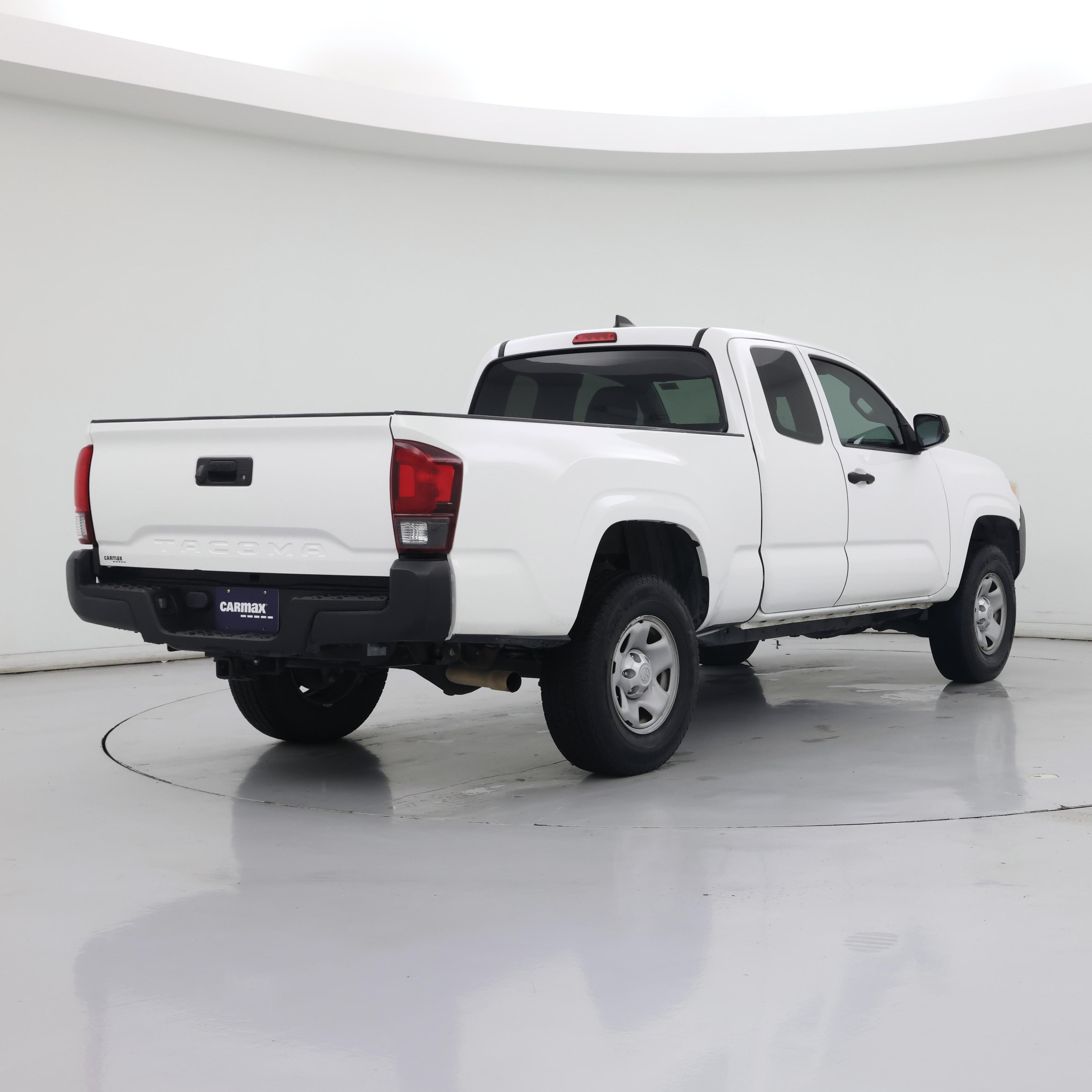 Thumbnail: 2018 Toyota Tacoma - 8