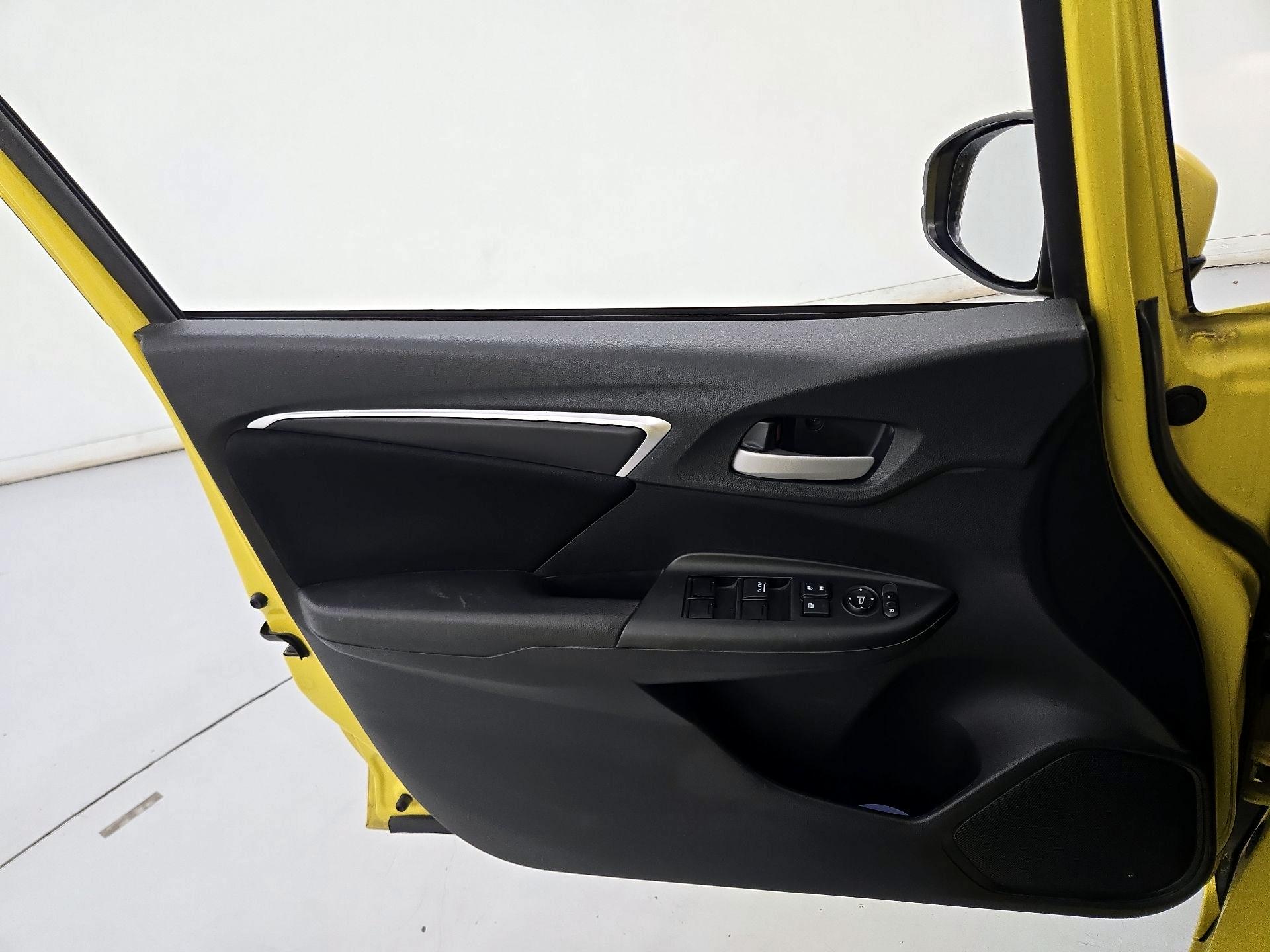 Thumbnail: 2015 Honda Fit - 12