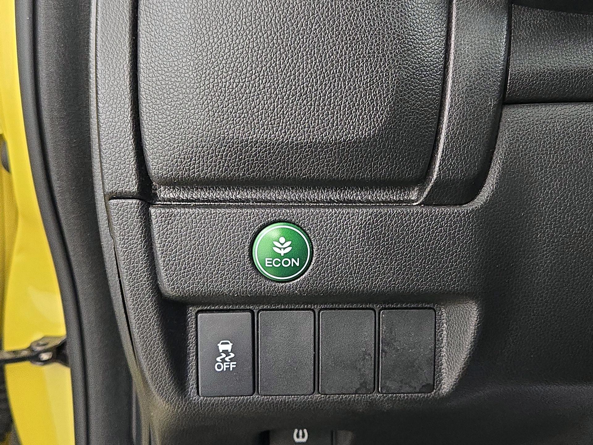 Thumbnail: 2015 Honda Fit - 13