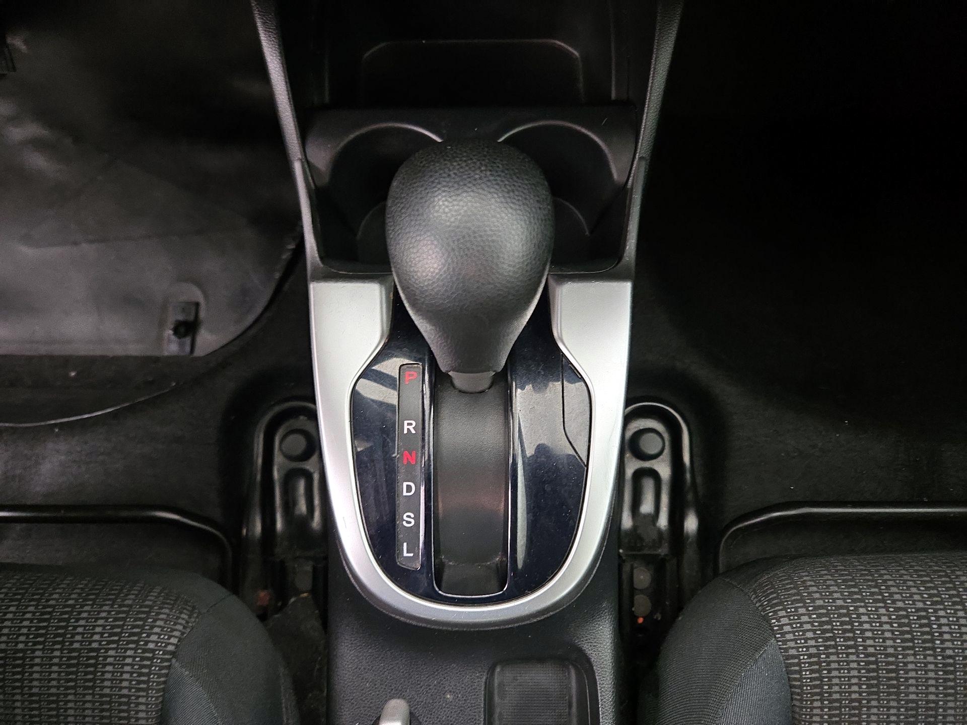 Thumbnail: 2015 Honda Fit - 17