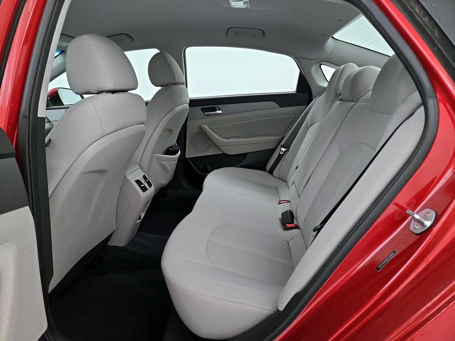 Thumbnail: 2019 Hyundai Sonata - 19