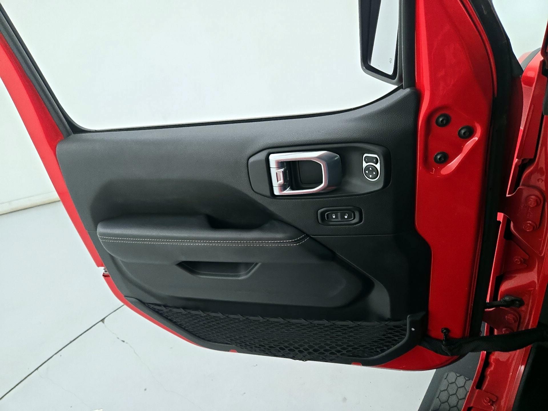 Thumbnail: 2022 Jeep Wrangler - 12