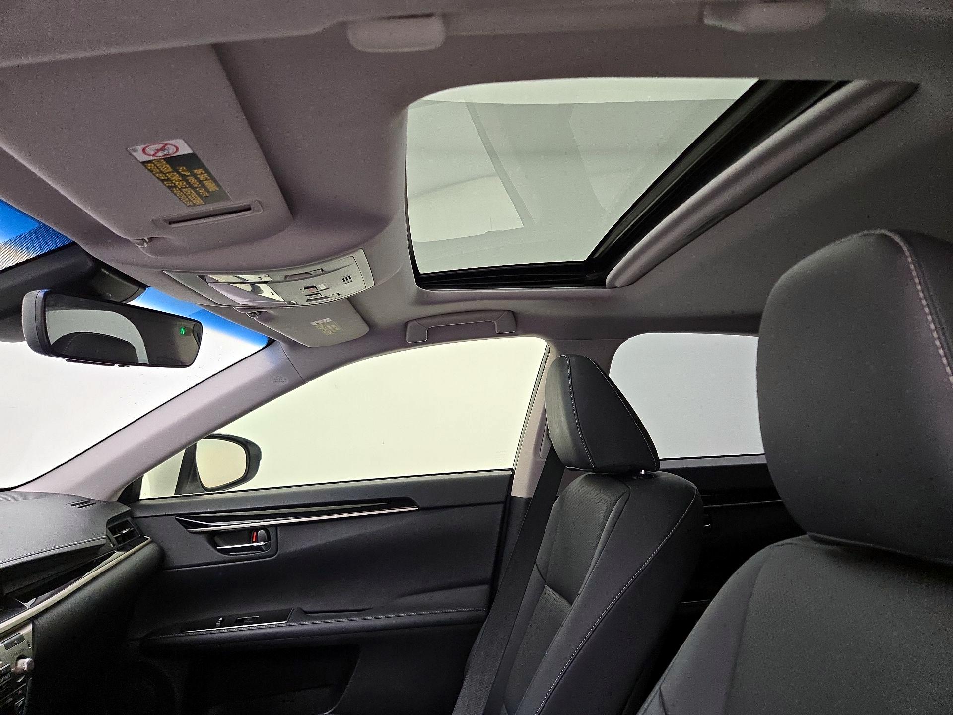 Thumbnail: 2017 Lexus ES - 20