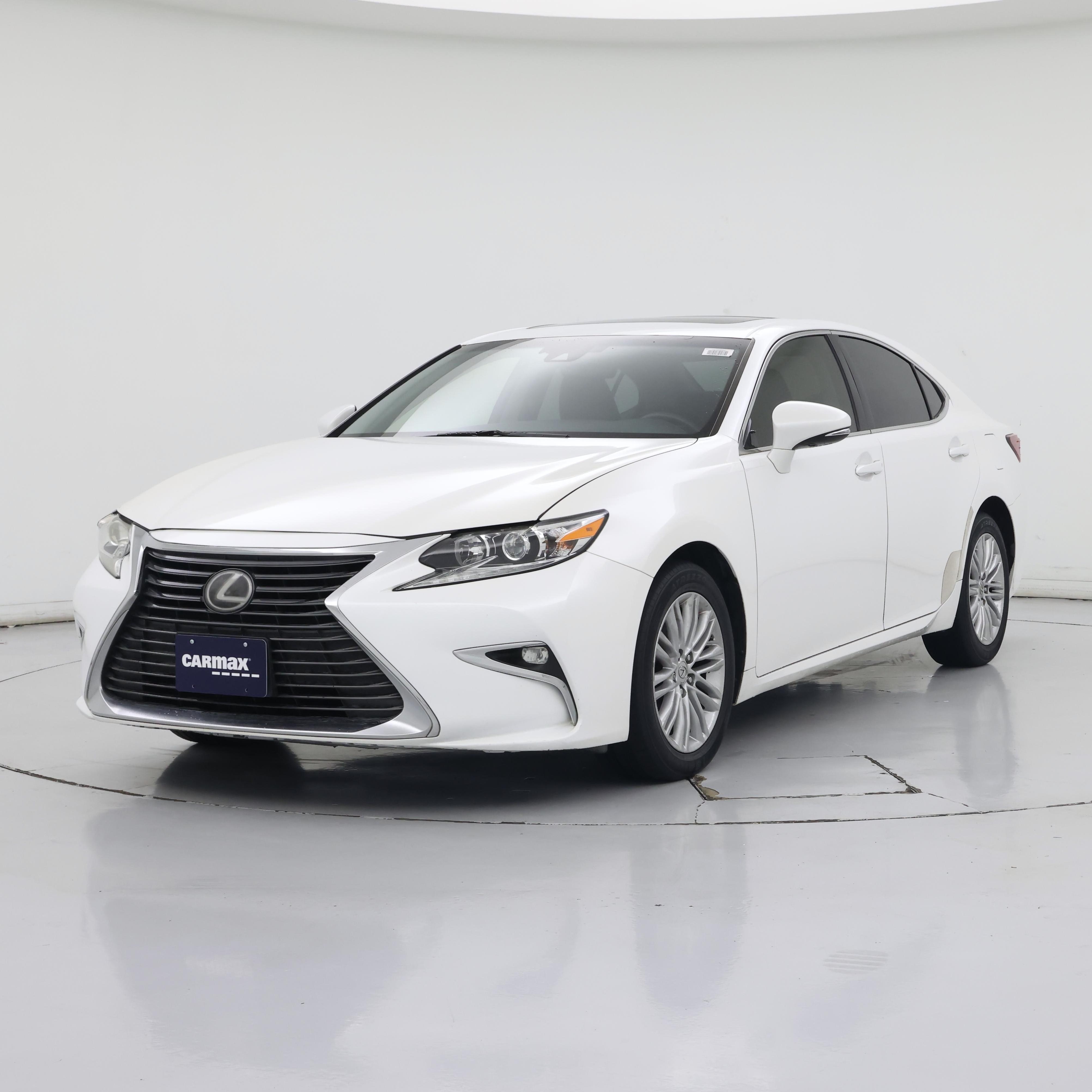 Thumbnail: 2017 Lexus ES - 4