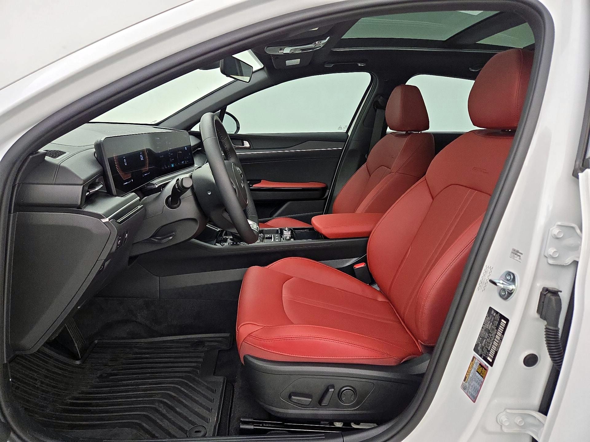 Thumbnail: 2025 Kia K5 - 11