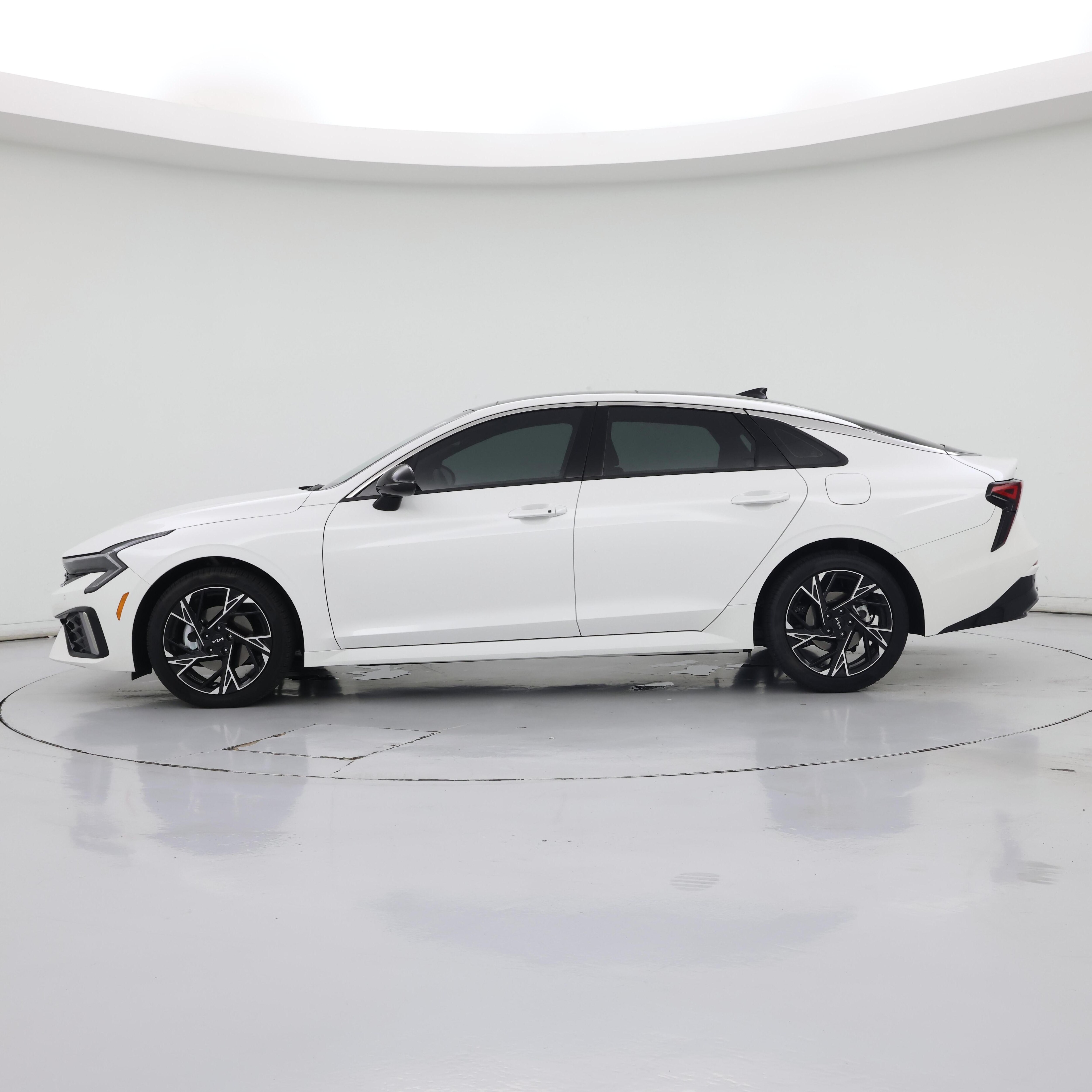 Thumbnail: 2025 Kia K5 - 3