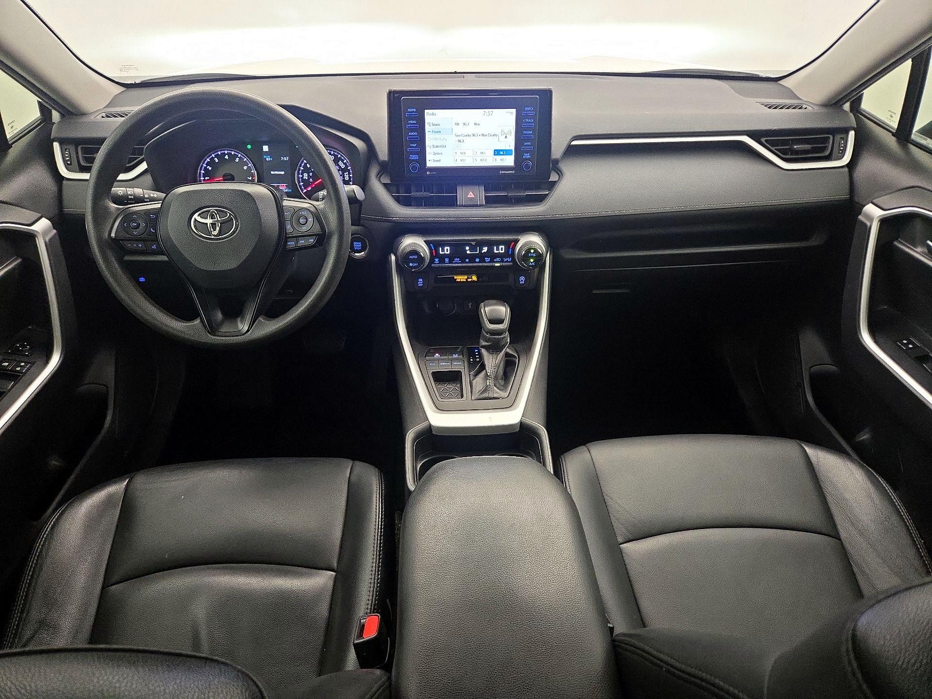 Thumbnail: 2021 Toyota RAV4 - 9