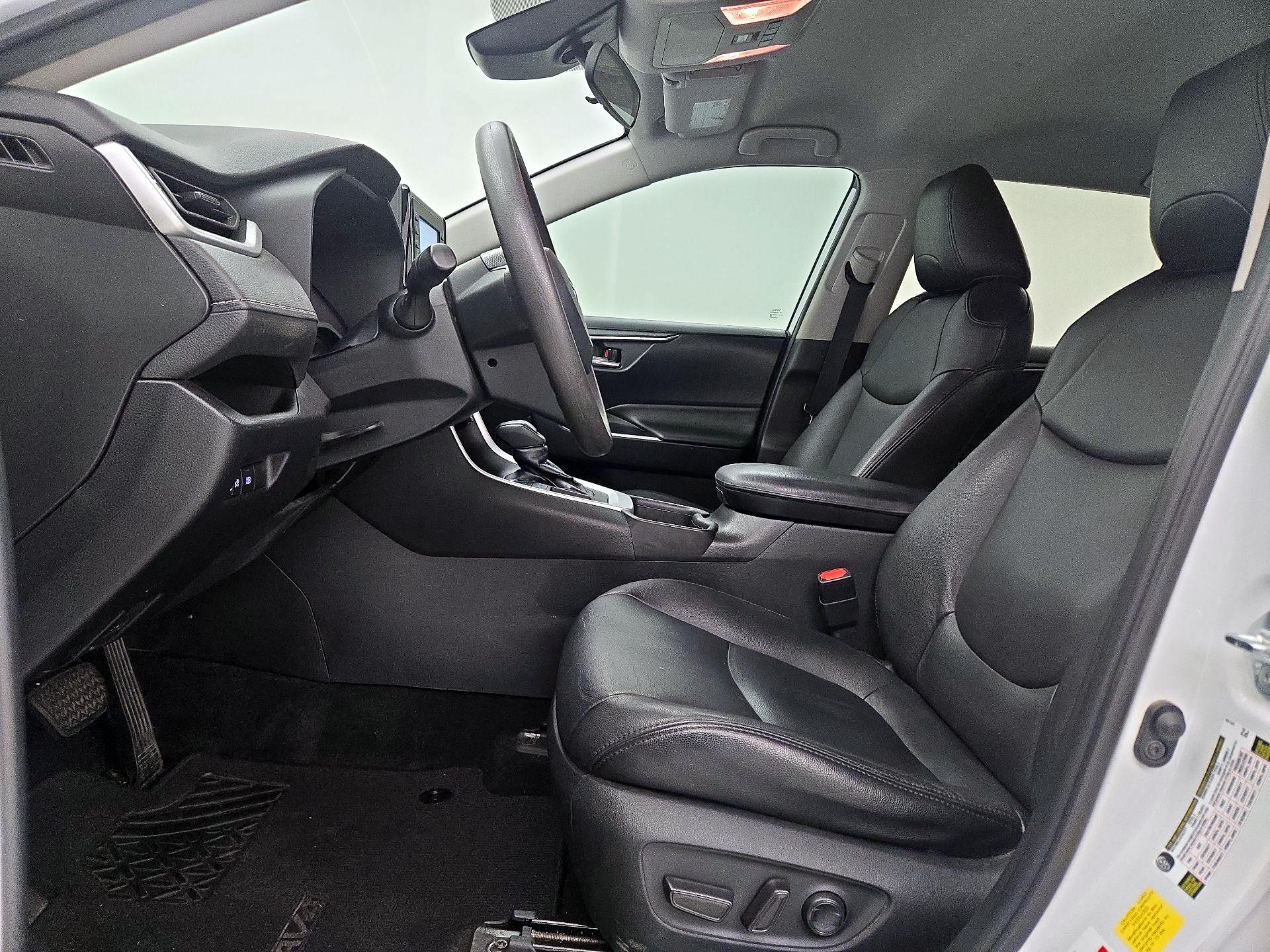 Thumbnail: 2021 Toyota RAV4 - 11