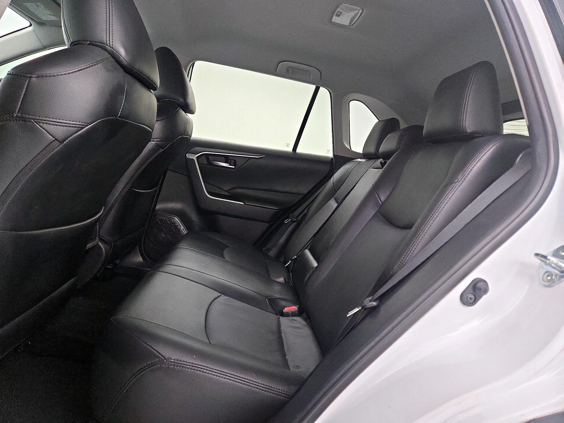 Thumbnail: 2021 Toyota RAV4 - 19