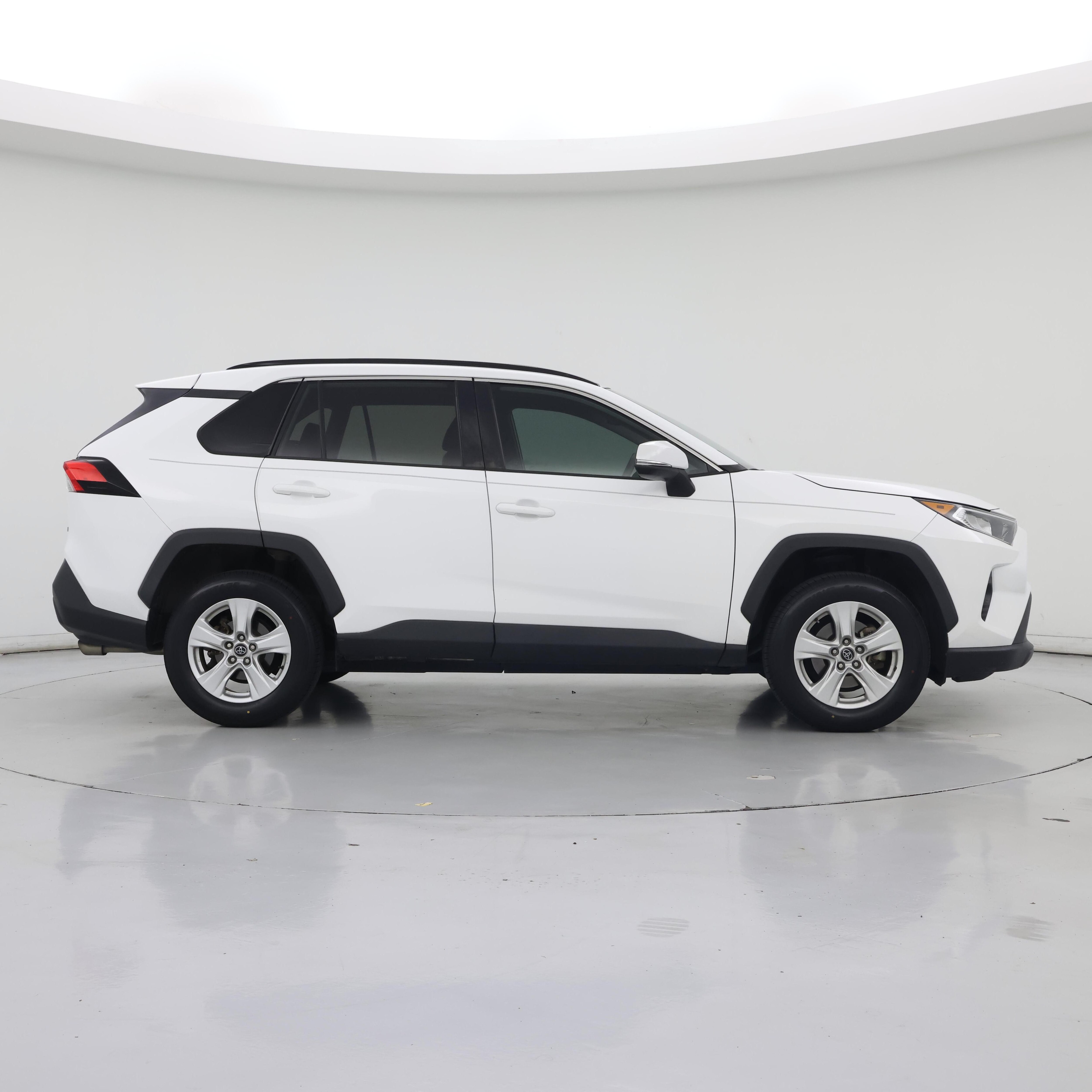 Thumbnail: 2021 Toyota RAV4 - 7
