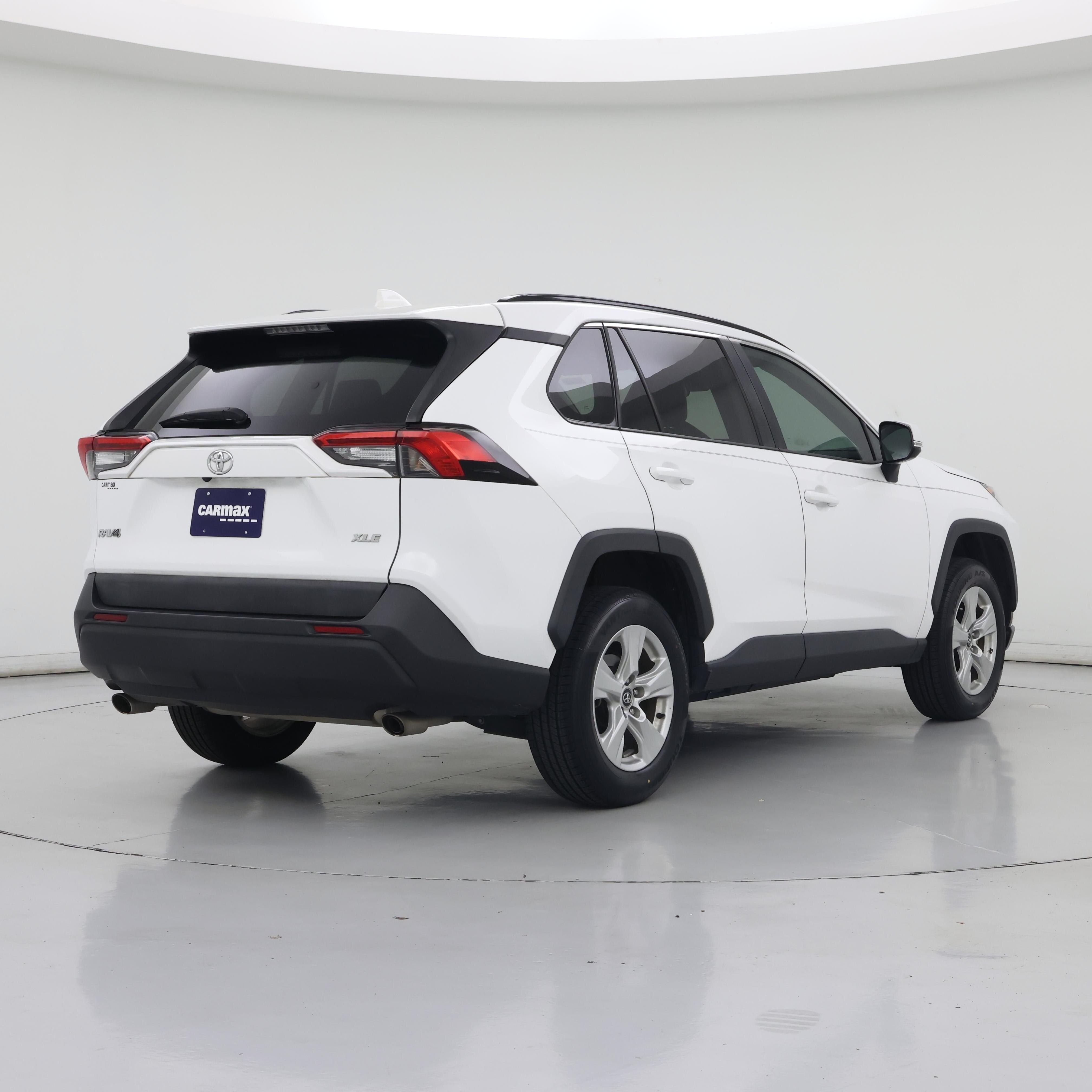 Thumbnail: 2021 Toyota RAV4 - 8
