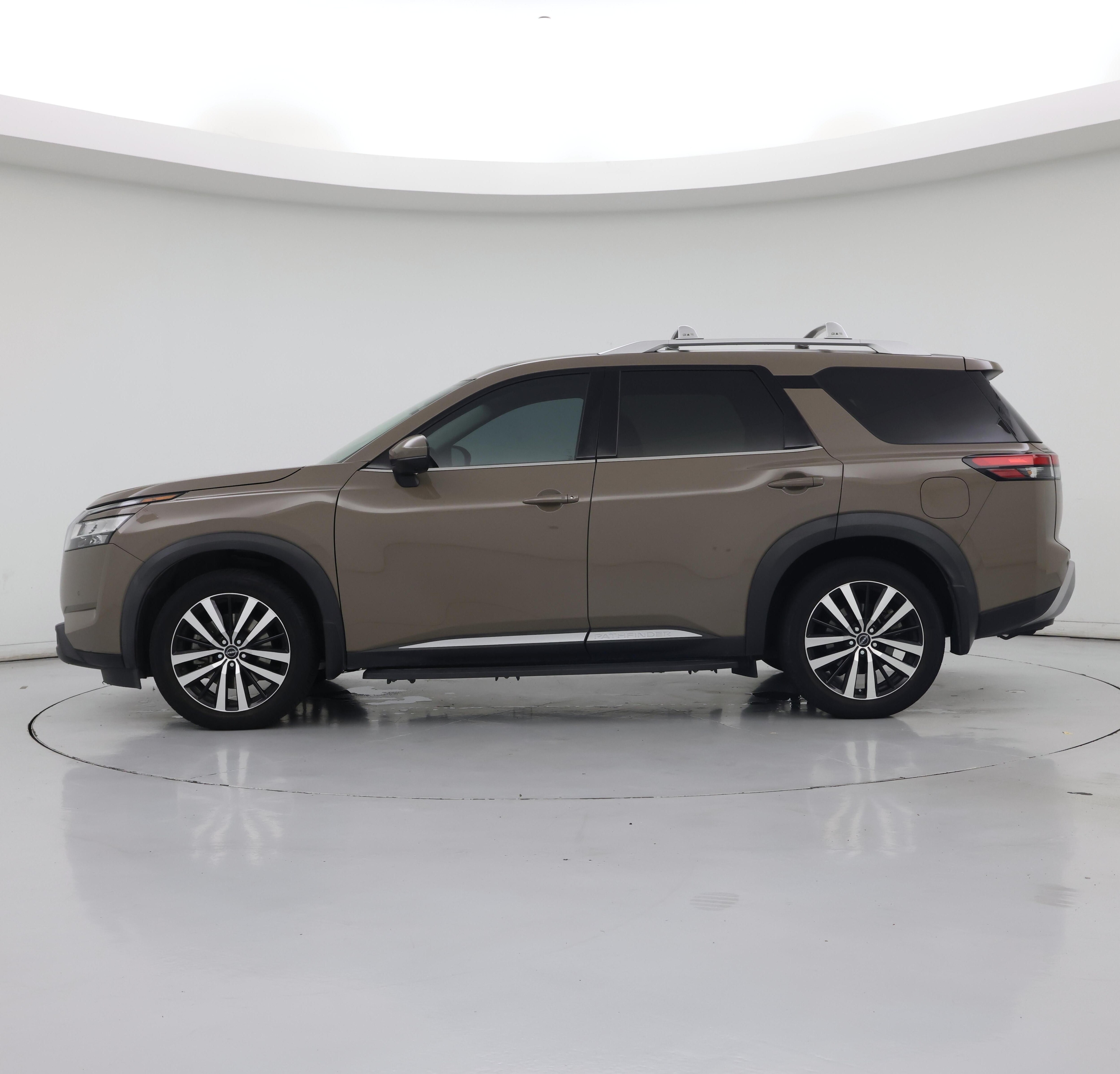 Thumbnail: 2023 Nissan Pathfinder - 3