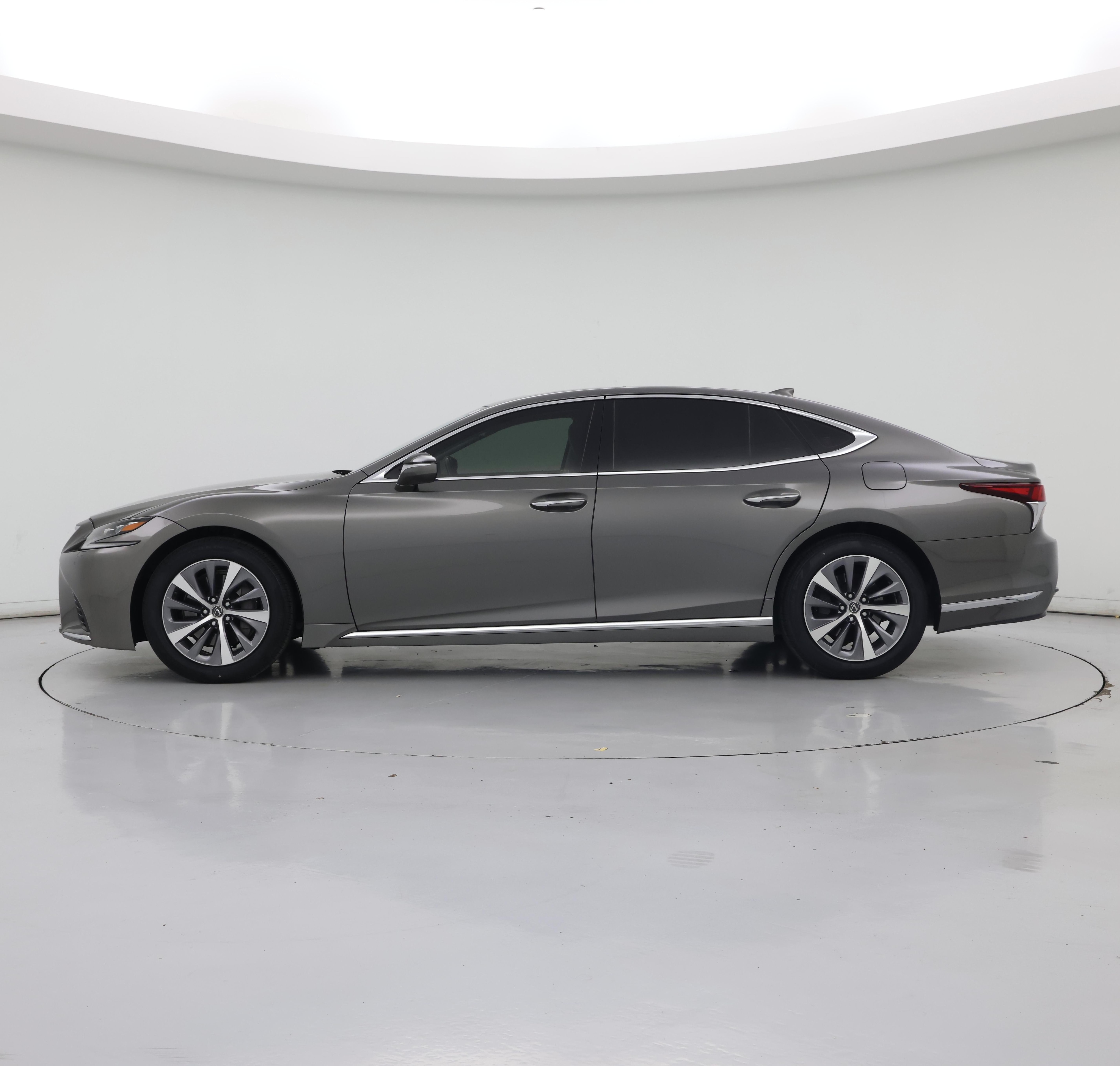 Thumbnail: 2018 Lexus LS - 3