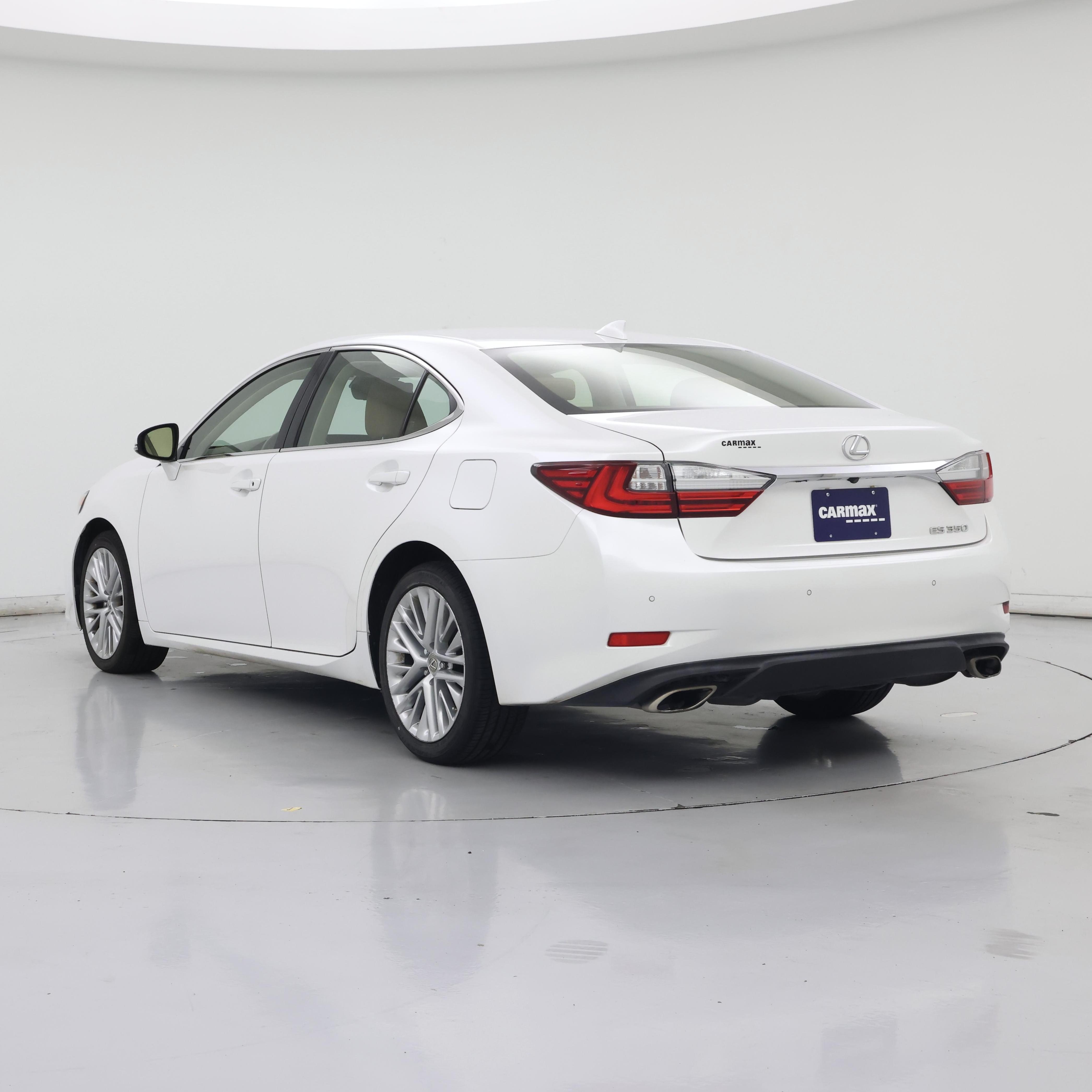 Thumbnail: 2016 Lexus ES - 2