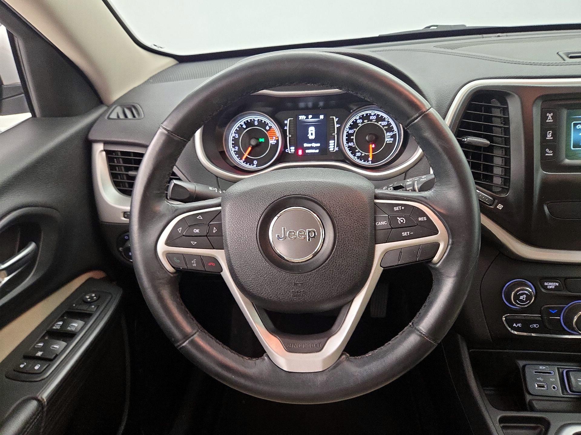 Thumbnail: 2017 Jeep Cherokee - 10