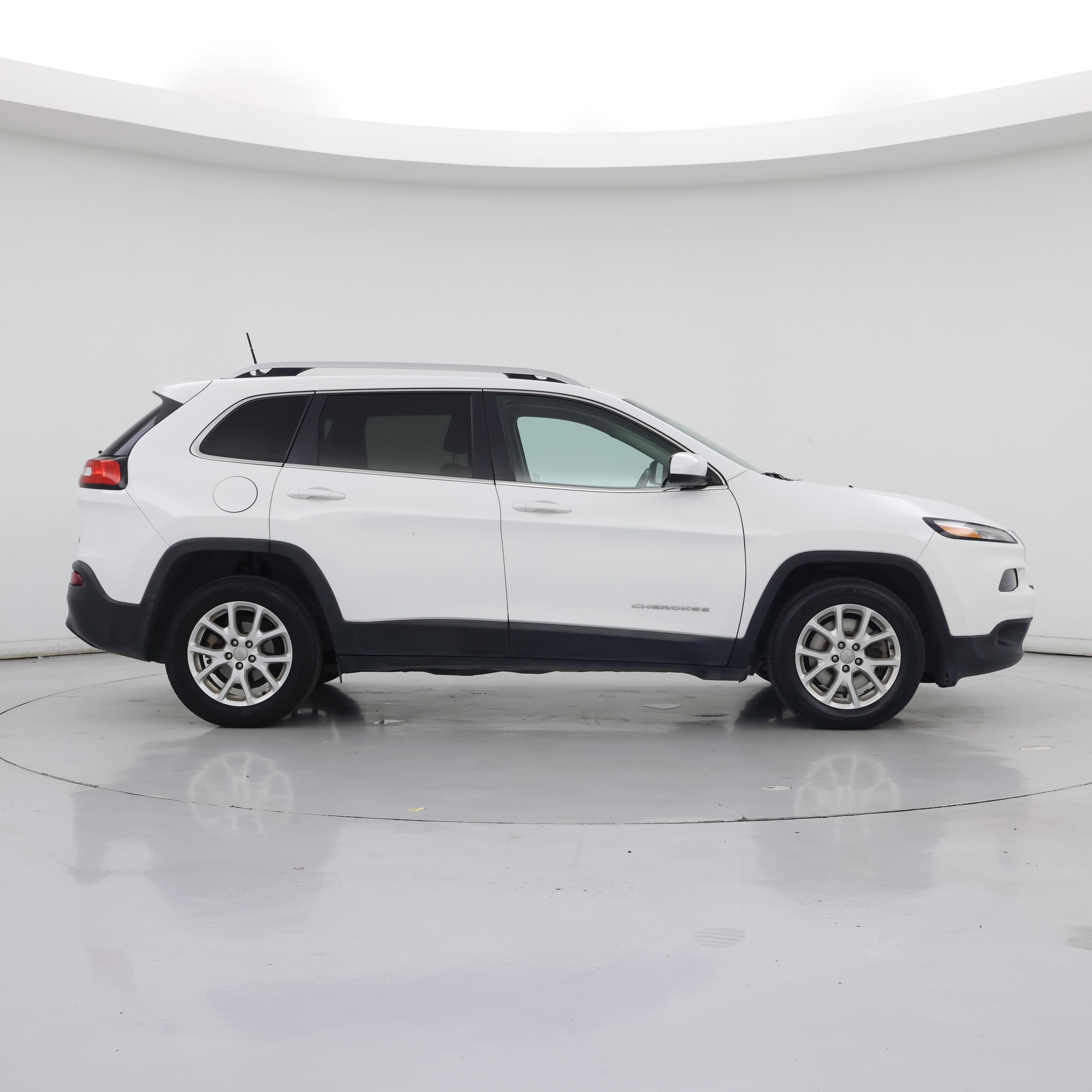 Thumbnail: 2017 Jeep Cherokee - 7
