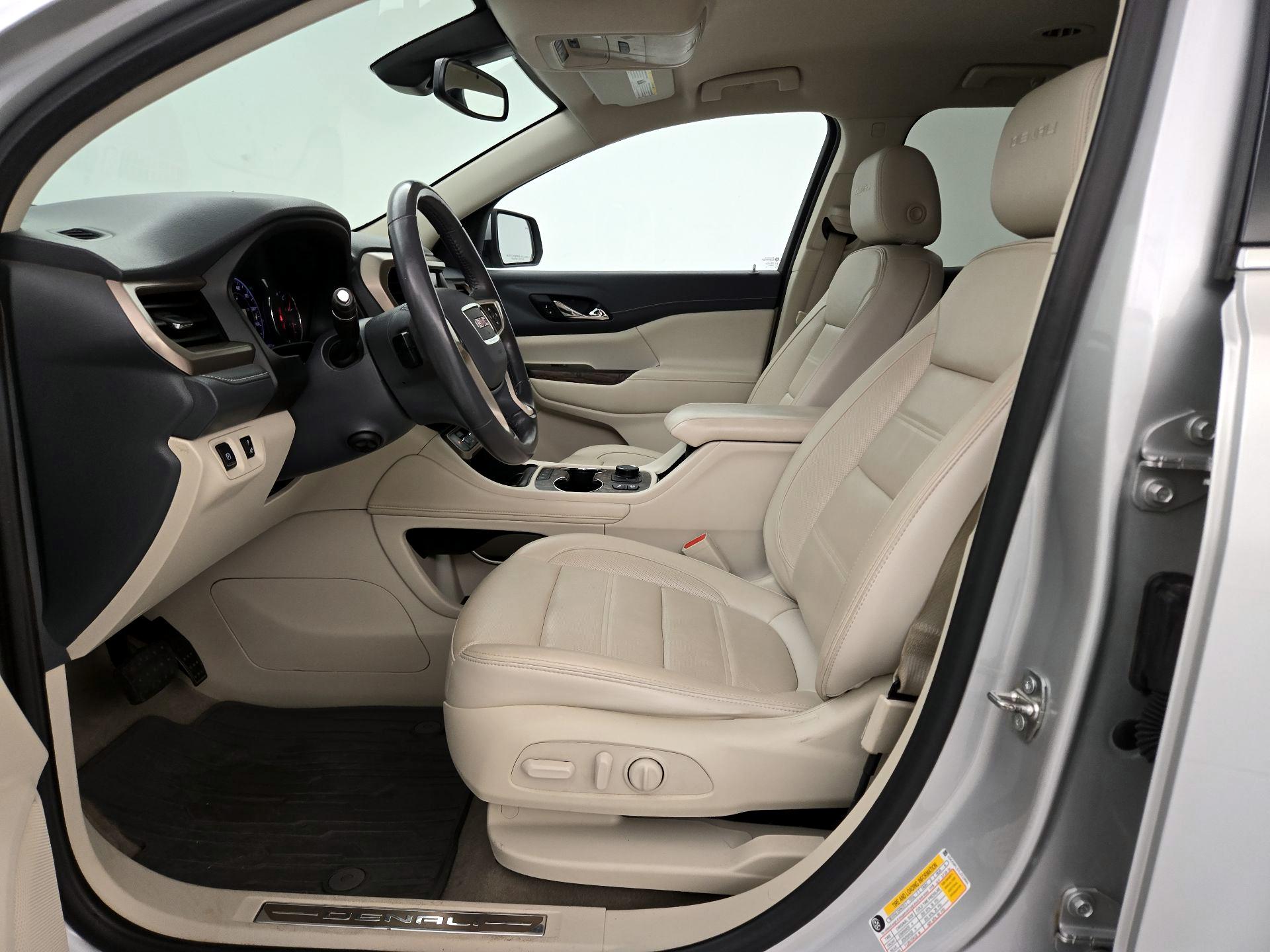 Thumbnail: 2020 GMC Acadia - 11