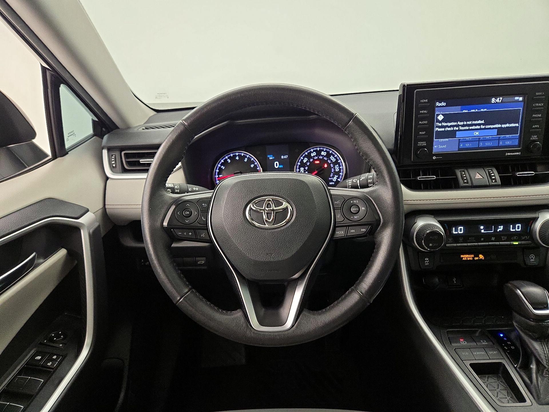 Thumbnail: 2021 Toyota RAV4 - 10