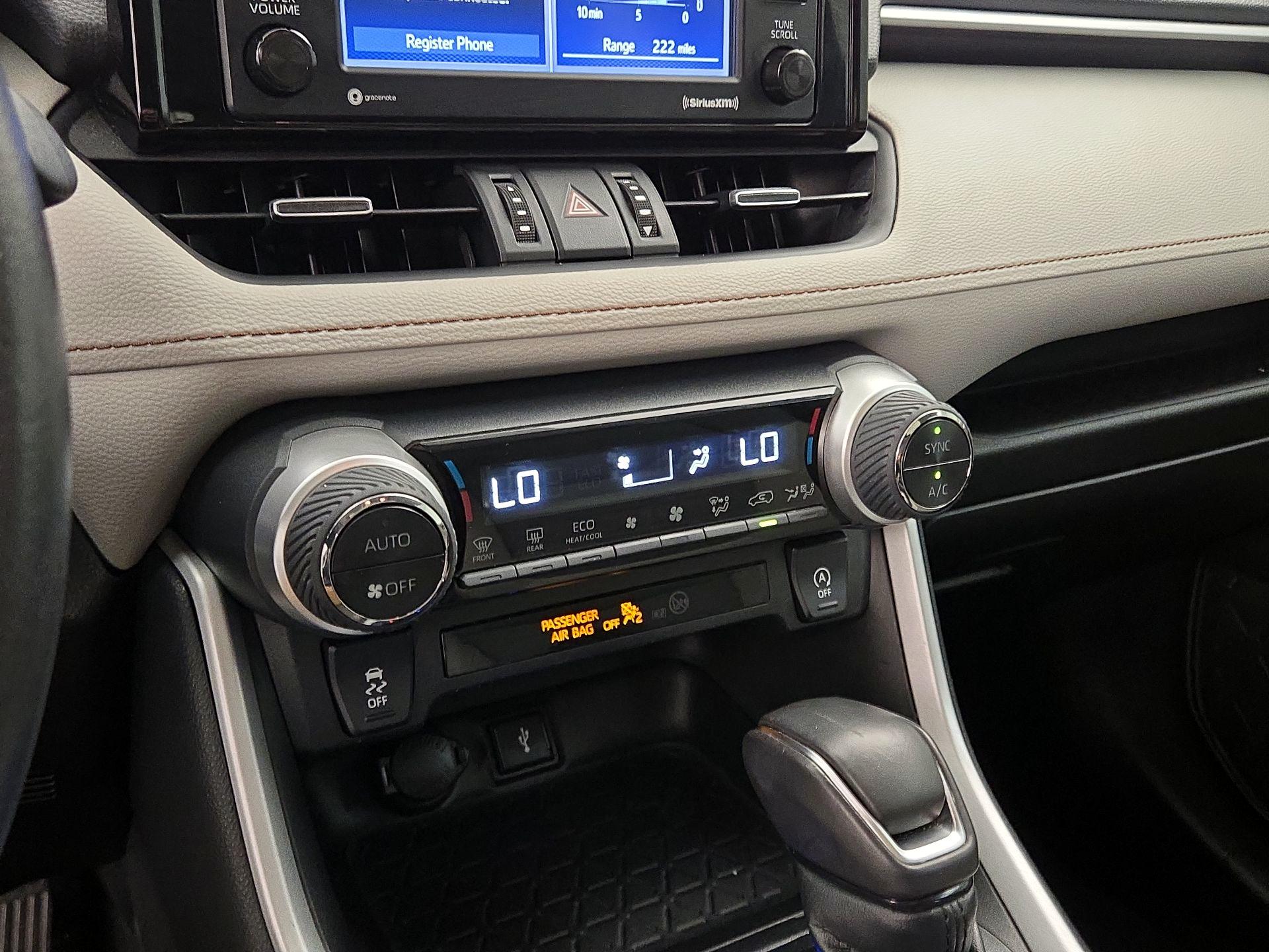 Thumbnail: 2021 Toyota RAV4 - 16
