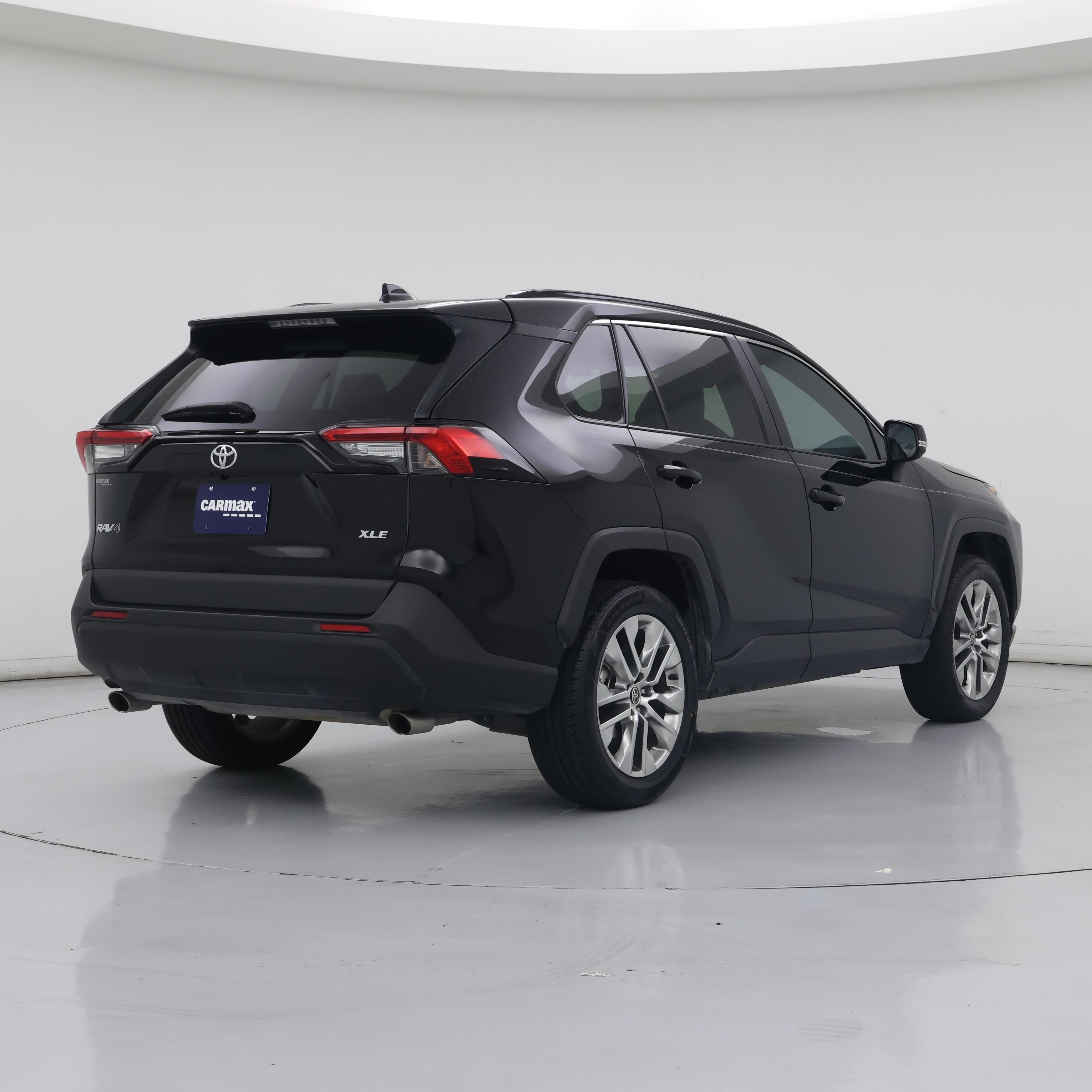 Thumbnail: 2021 Toyota RAV4 - 8