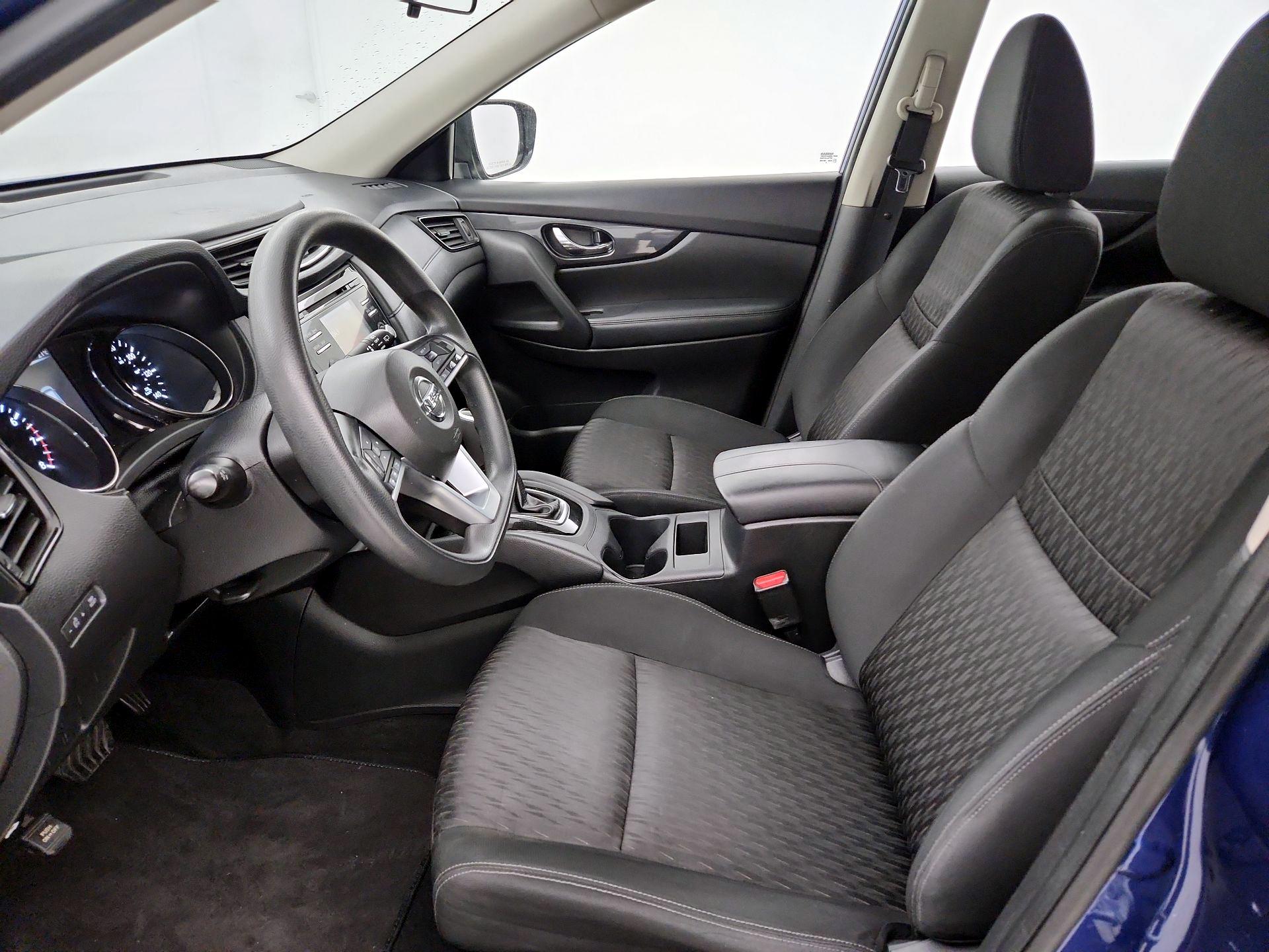 Thumbnail: 2017 Nissan Rogue - 9