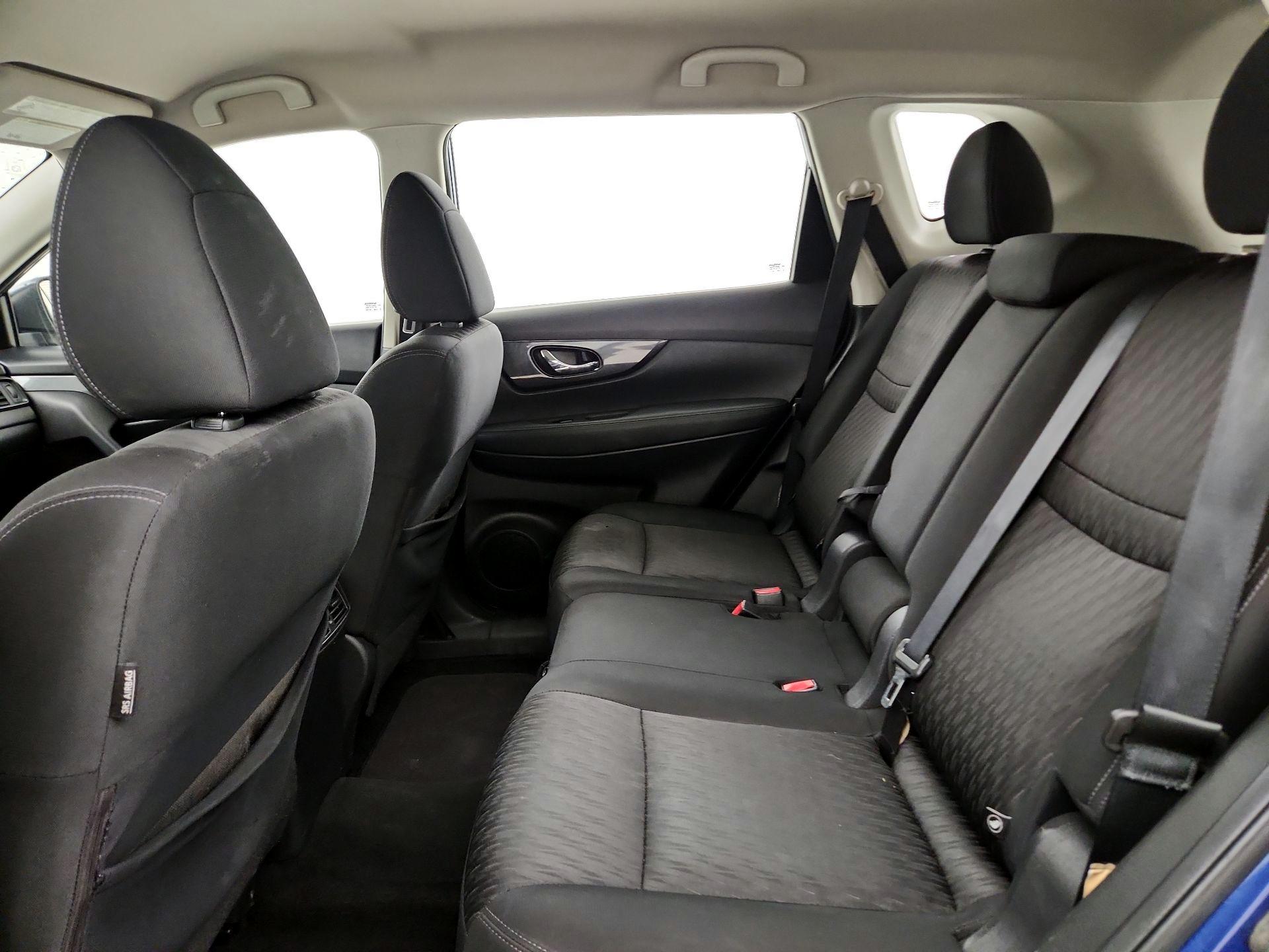 Thumbnail: 2017 Nissan Rogue - 17