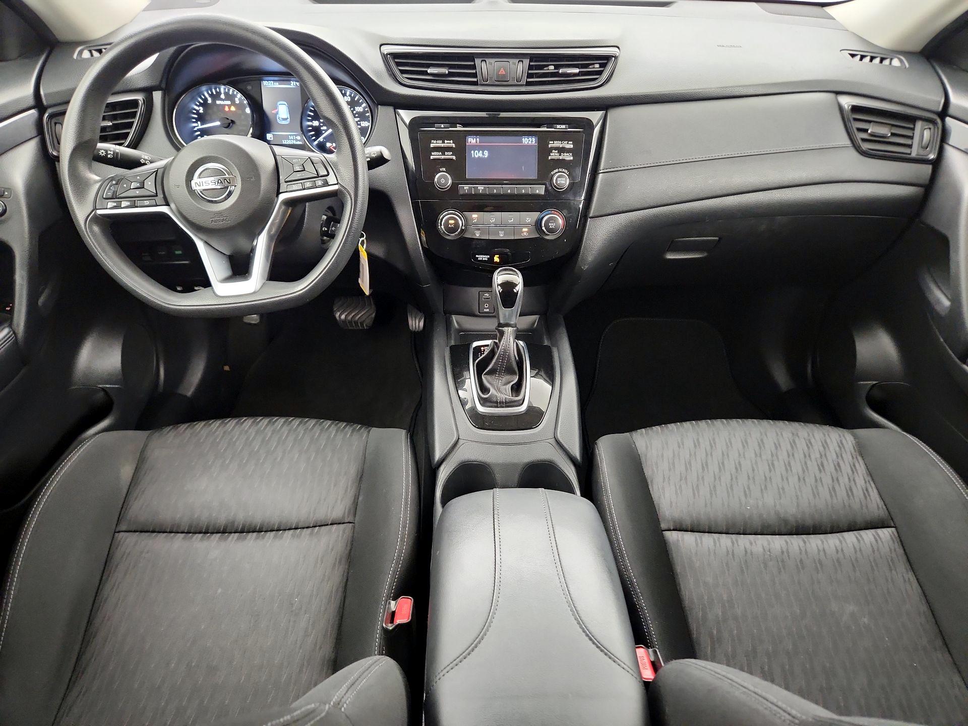 Thumbnail: 2017 Nissan Rogue - 8