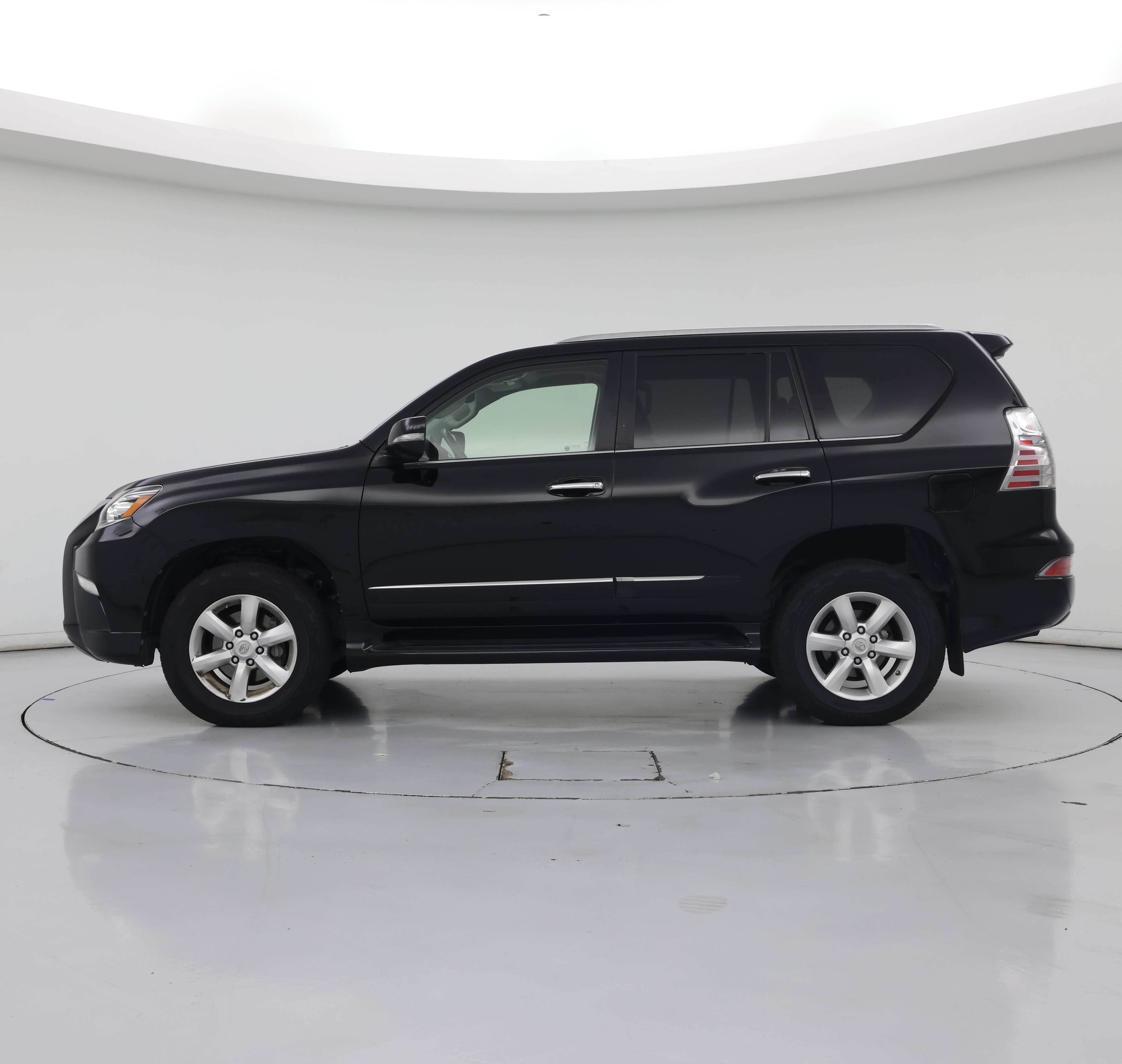 Thumbnail: 2018 Lexus GX - 3