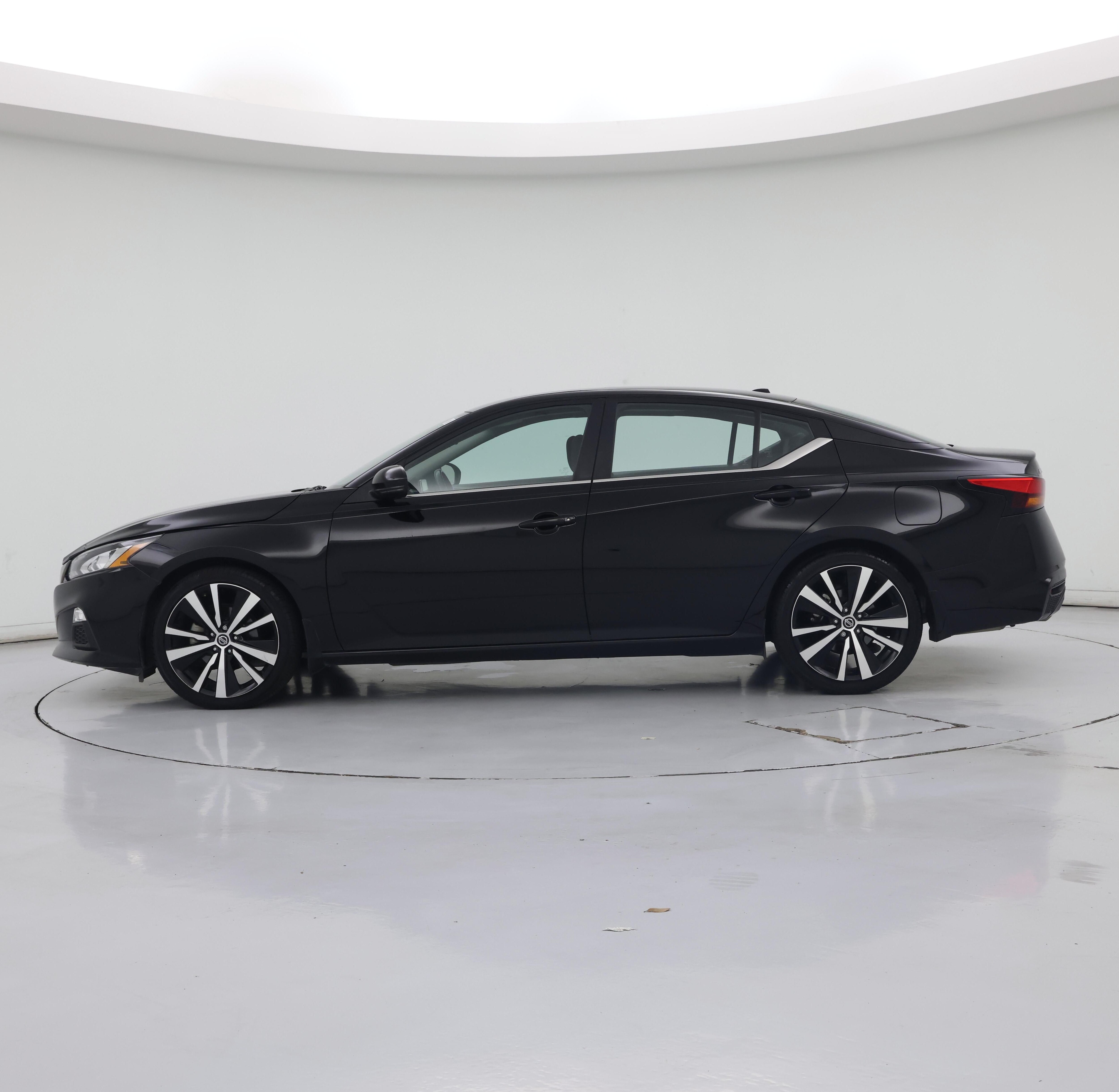 Thumbnail: 2020 Nissan Altima - 3