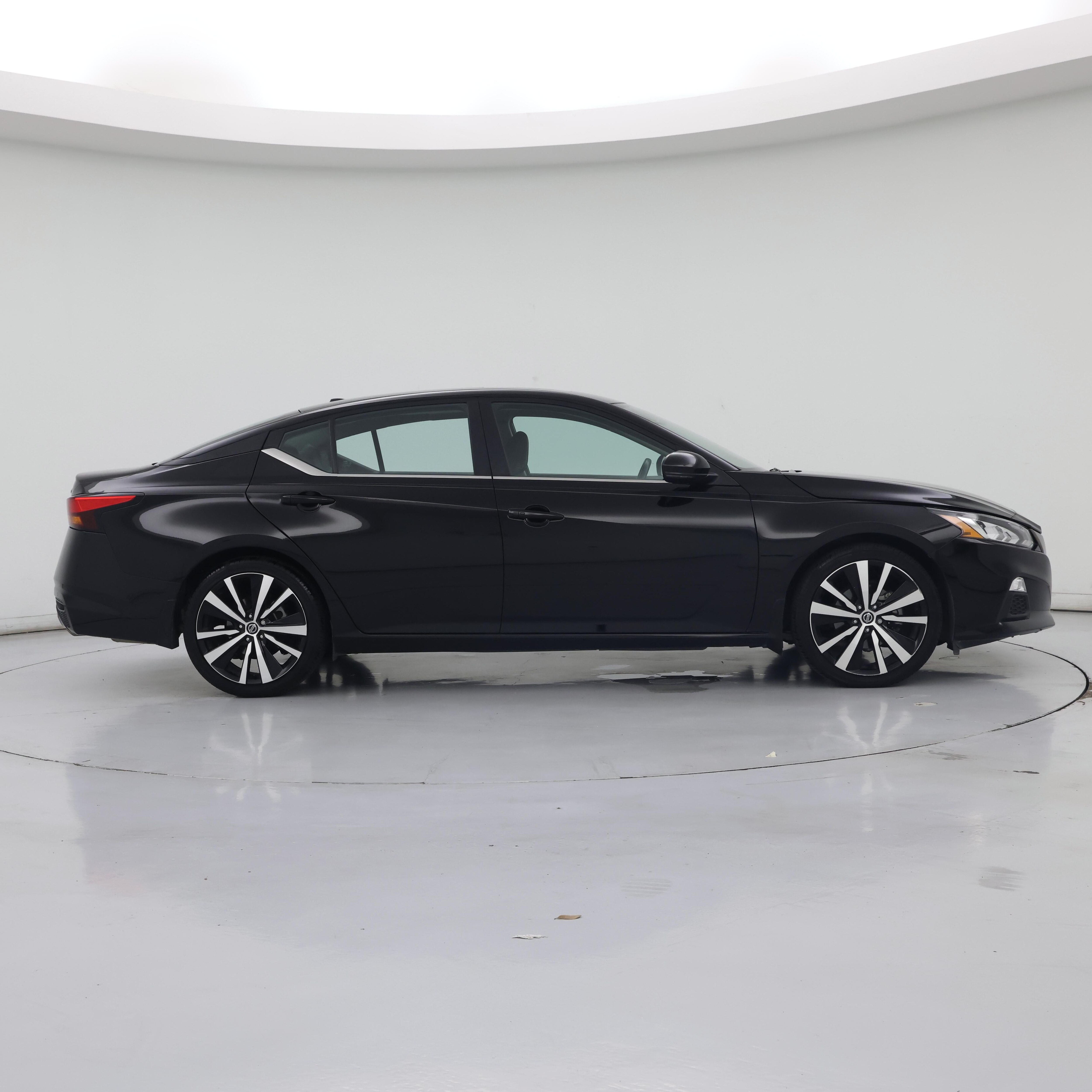 Thumbnail: 2020 Nissan Altima - 7