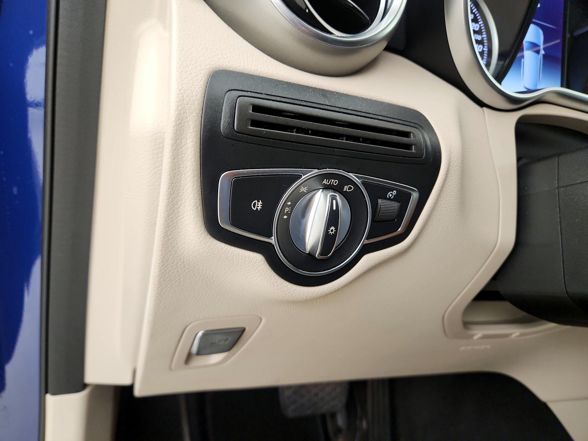 Thumbnail: 2018 Mercedes-Benz GLC - 13