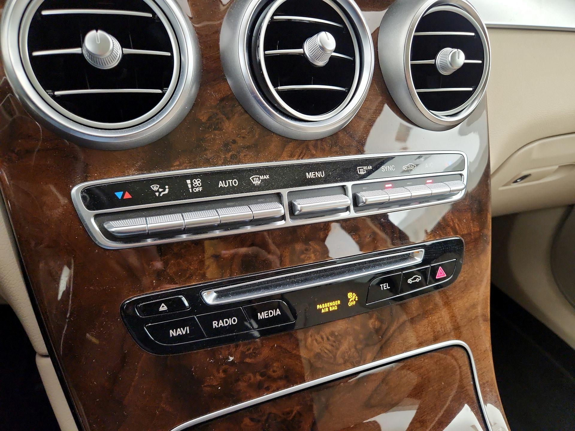 Thumbnail: 2018 Mercedes-Benz GLC - 17
