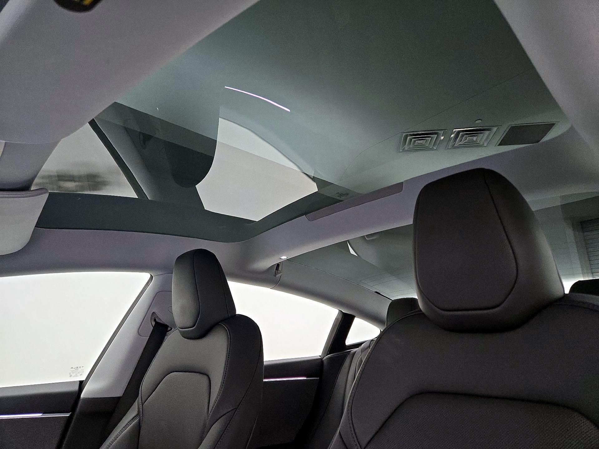 Thumbnail: 2025 Tesla Model 3 - 19