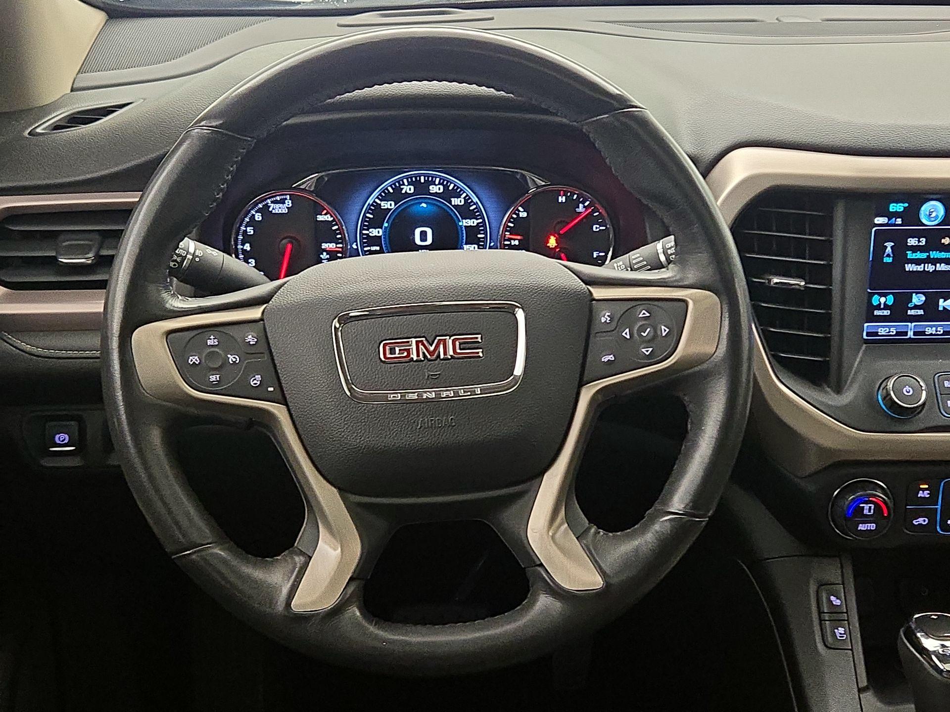 Thumbnail: 2018 GMC Acadia - 10