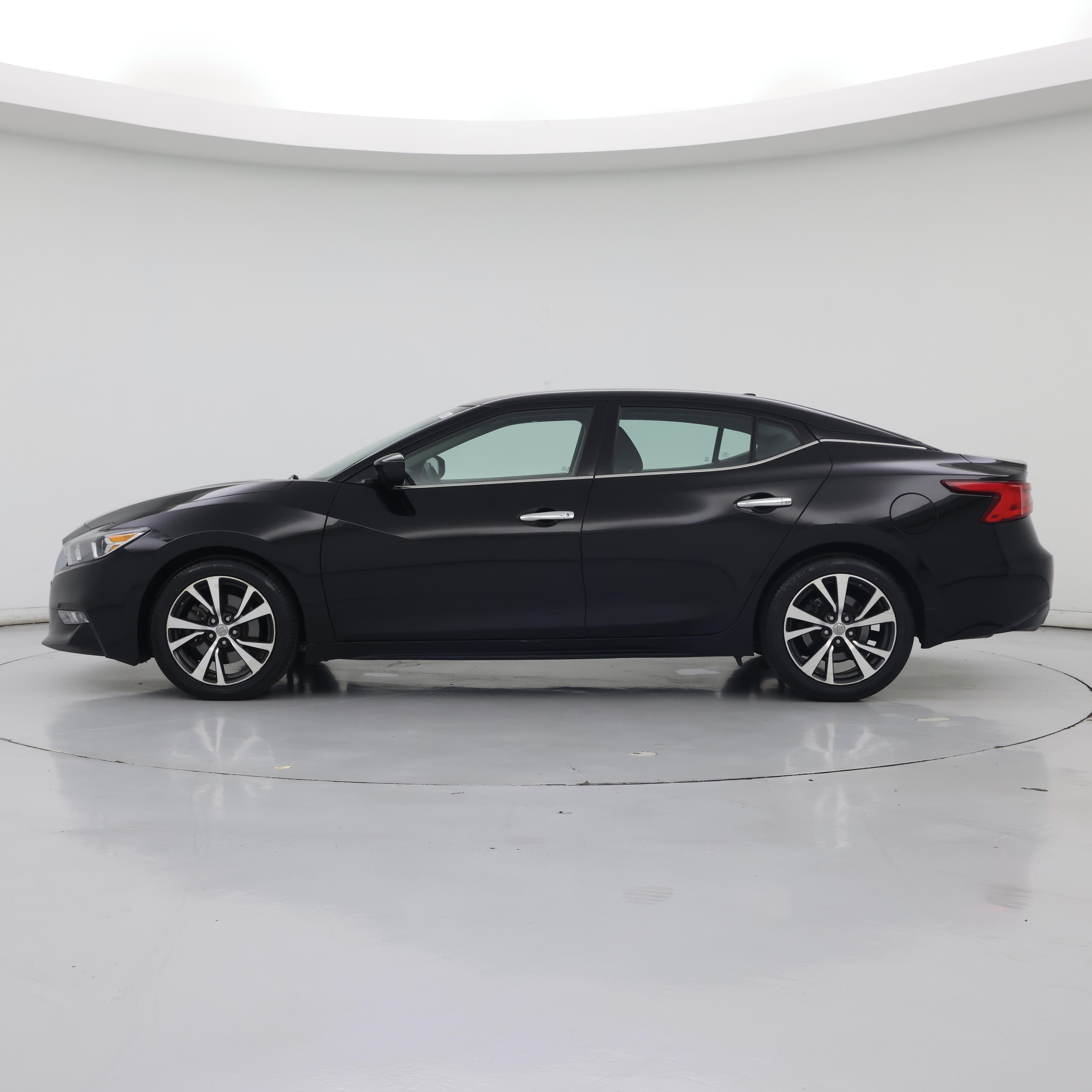 Thumbnail: 2017 Nissan Maxima - 3