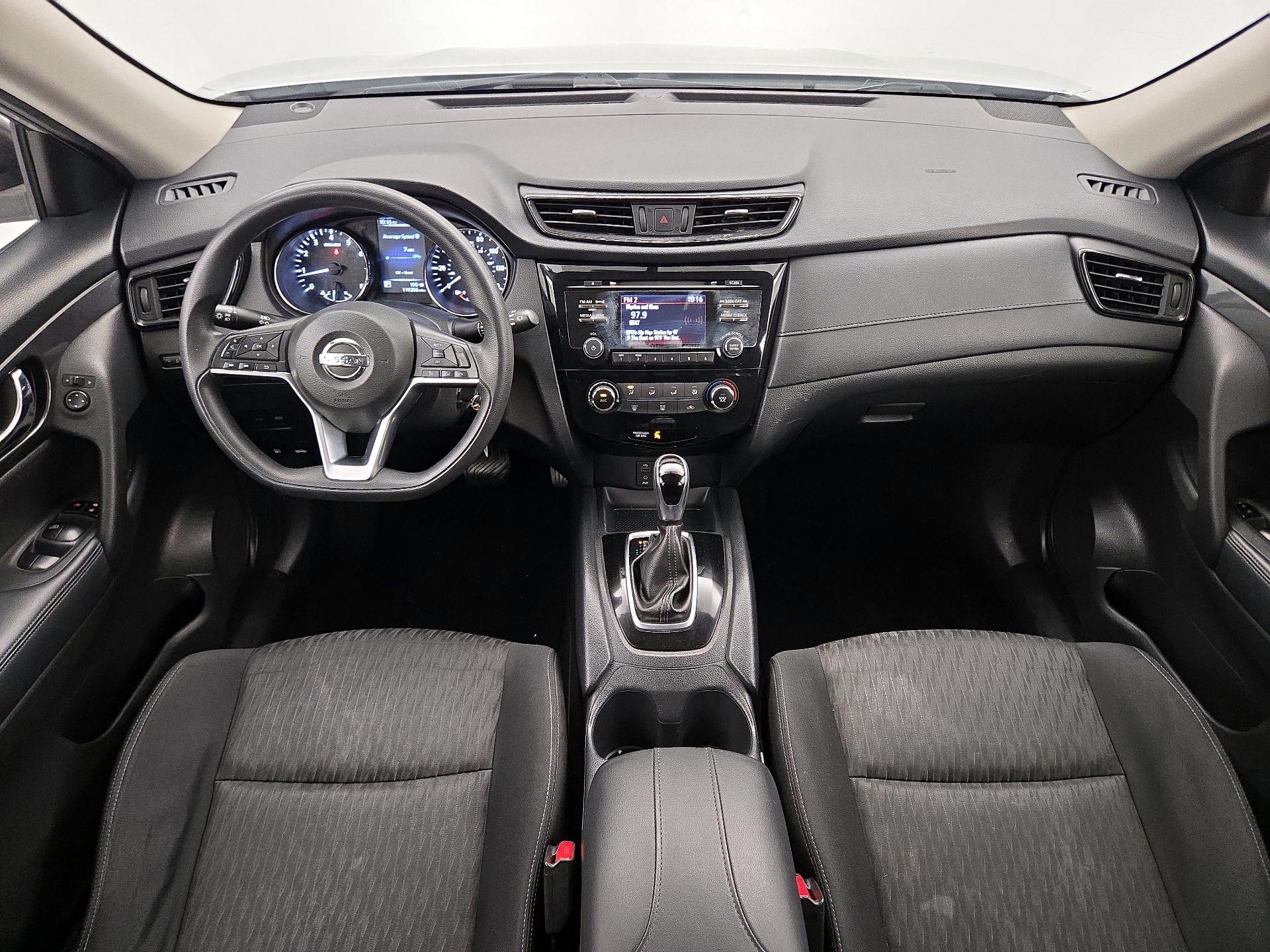 Thumbnail: 2017 Nissan Rogue - 9
