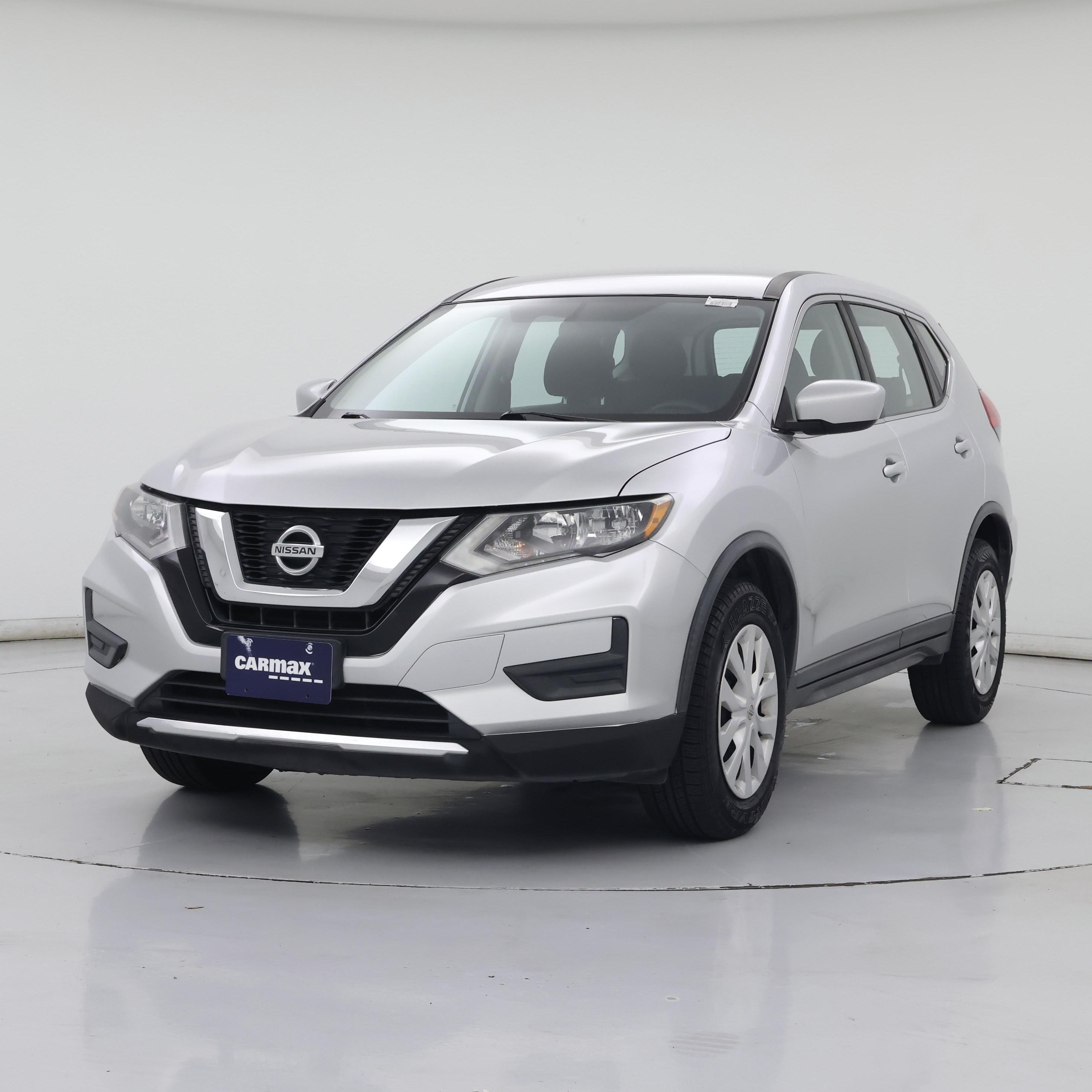 Thumbnail: 2017 Nissan Rogue - 4