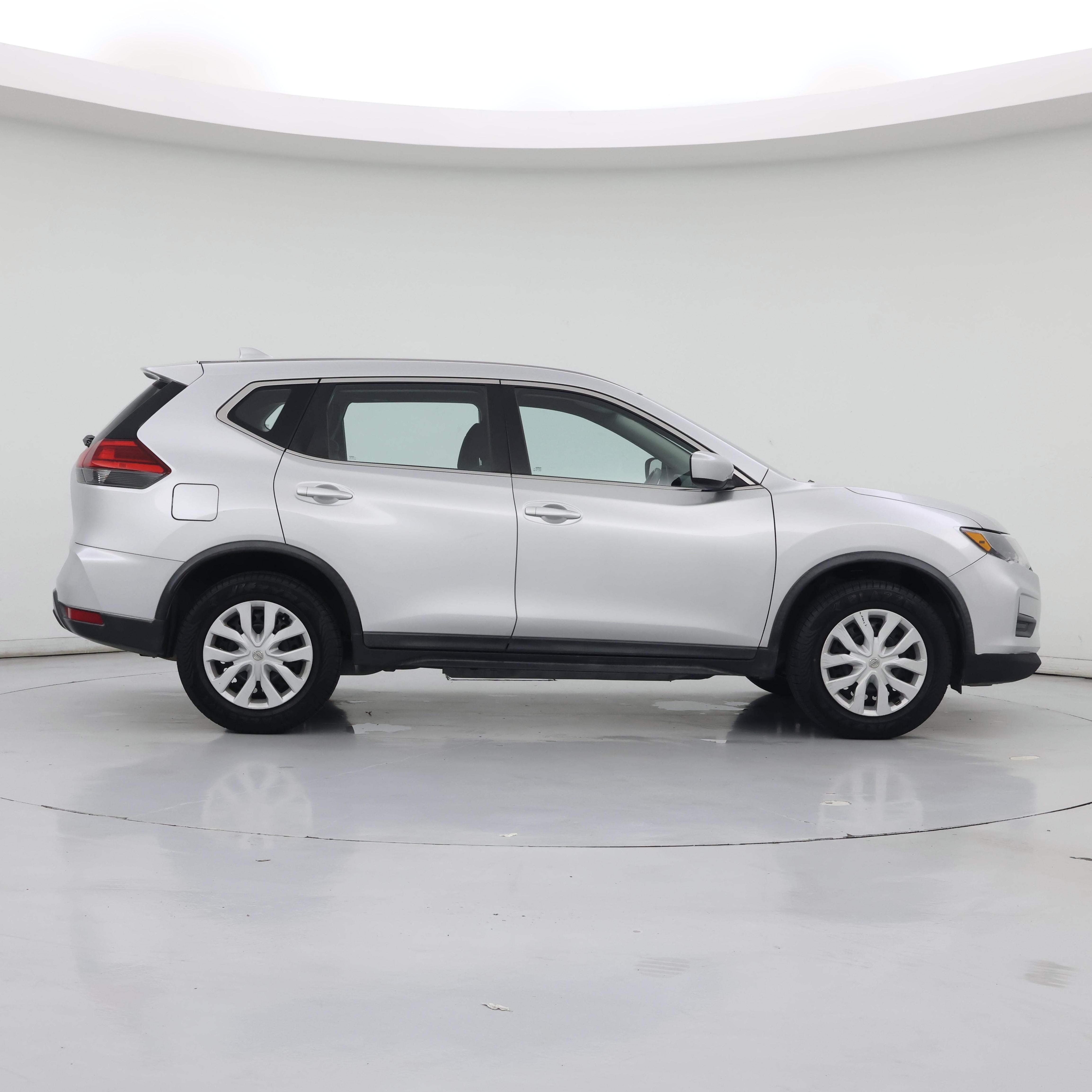Thumbnail: 2017 Nissan Rogue - 7