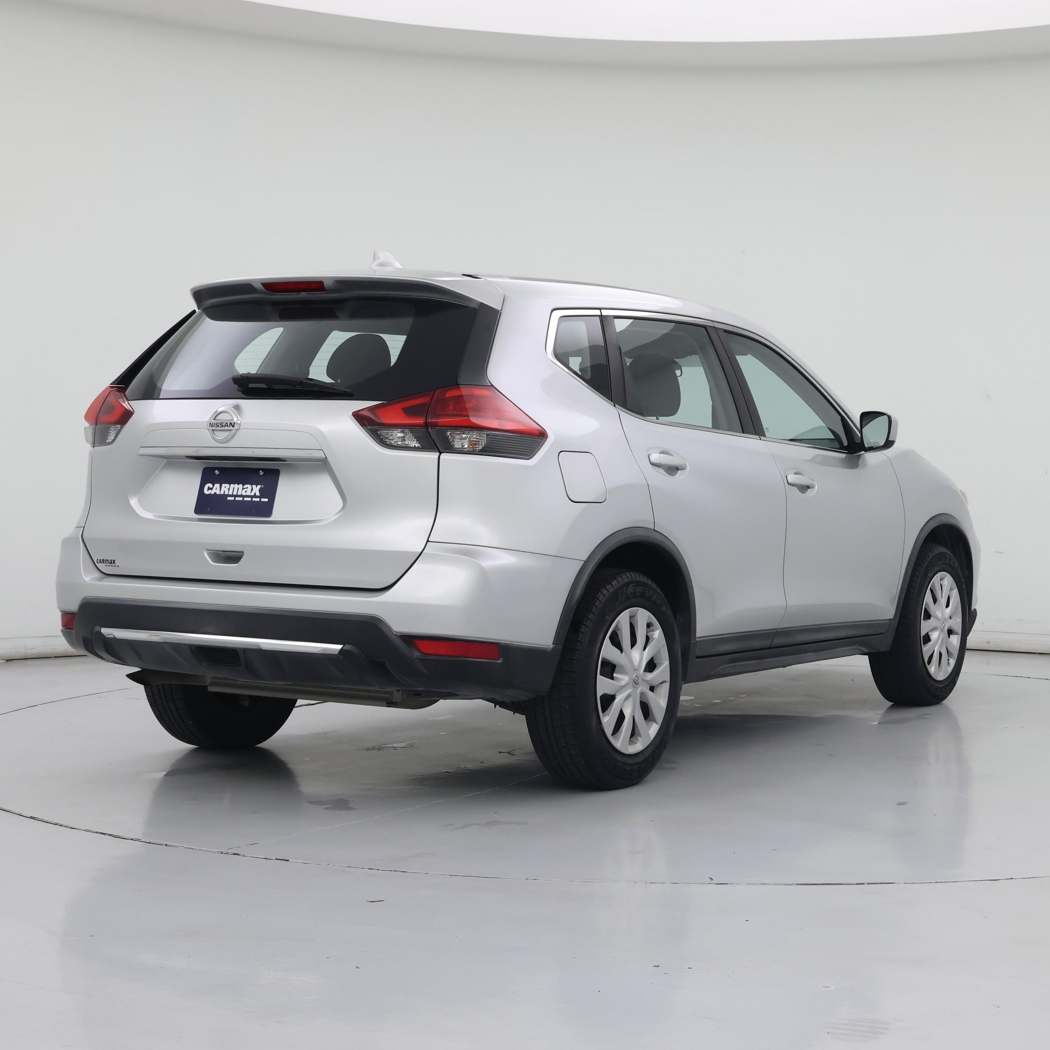 Thumbnail: 2017 Nissan Rogue - 8