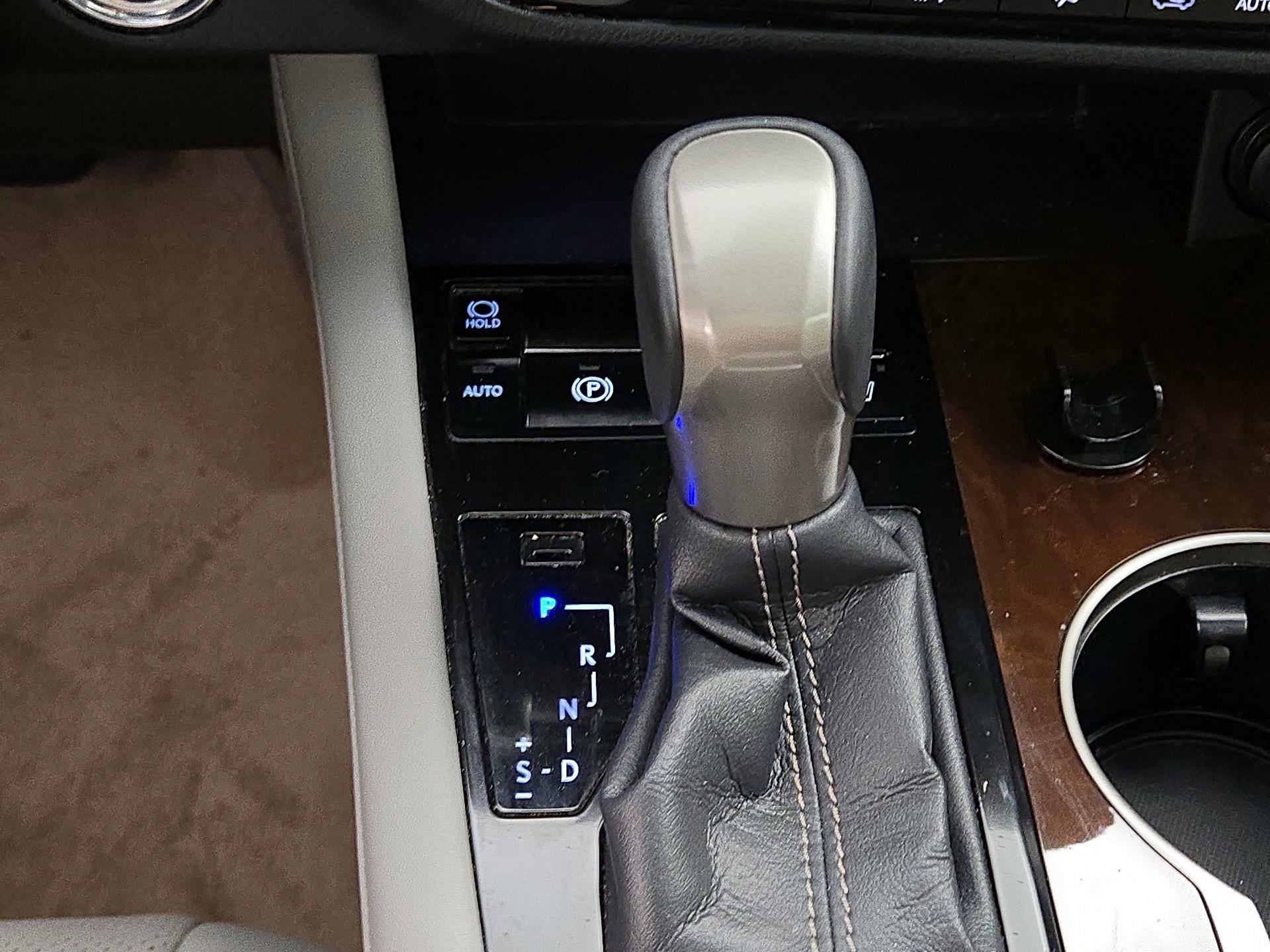 Thumbnail: 2016 Lexus RX - 18