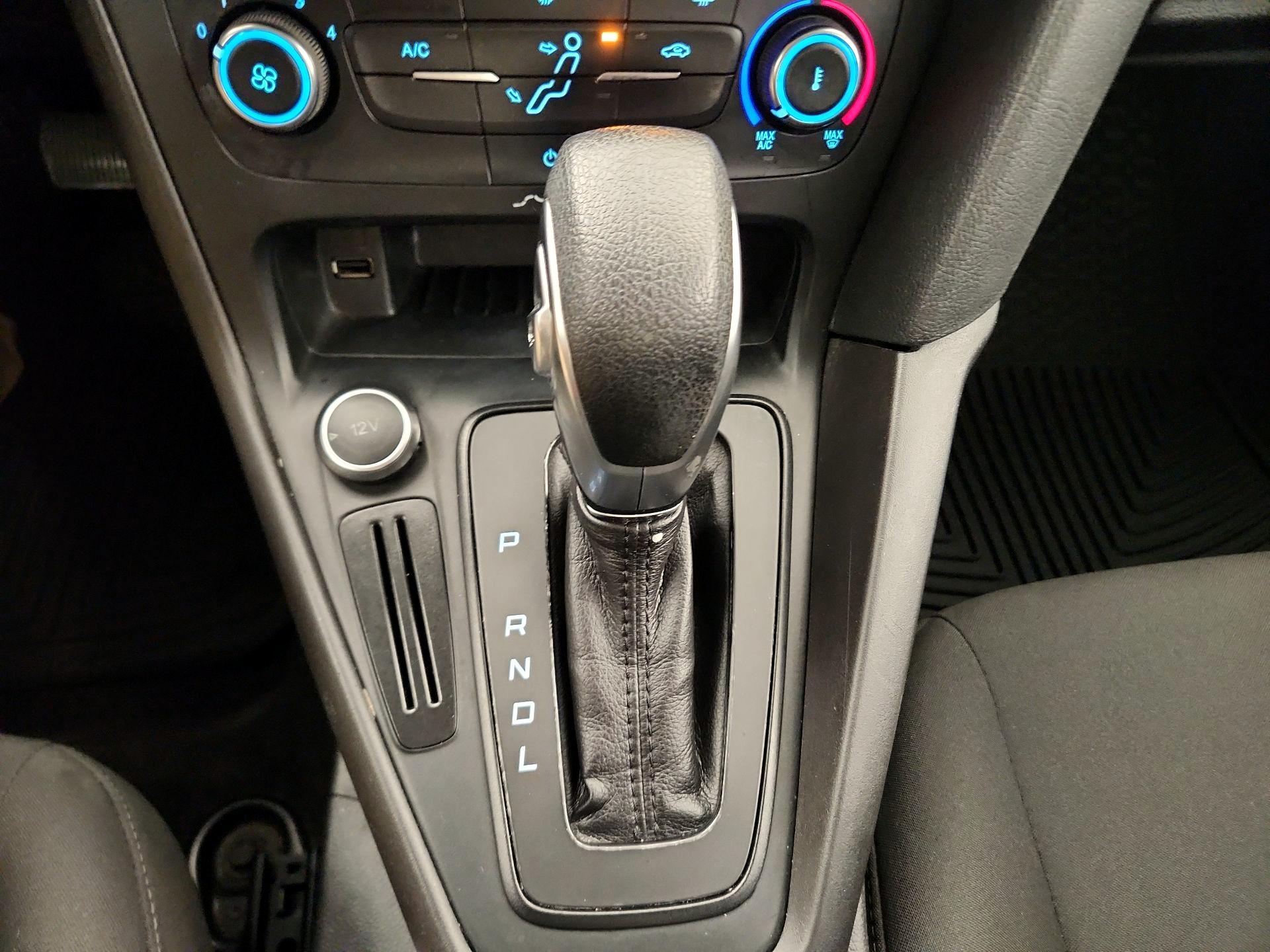 Thumbnail: 2017 Ford Focus - 15