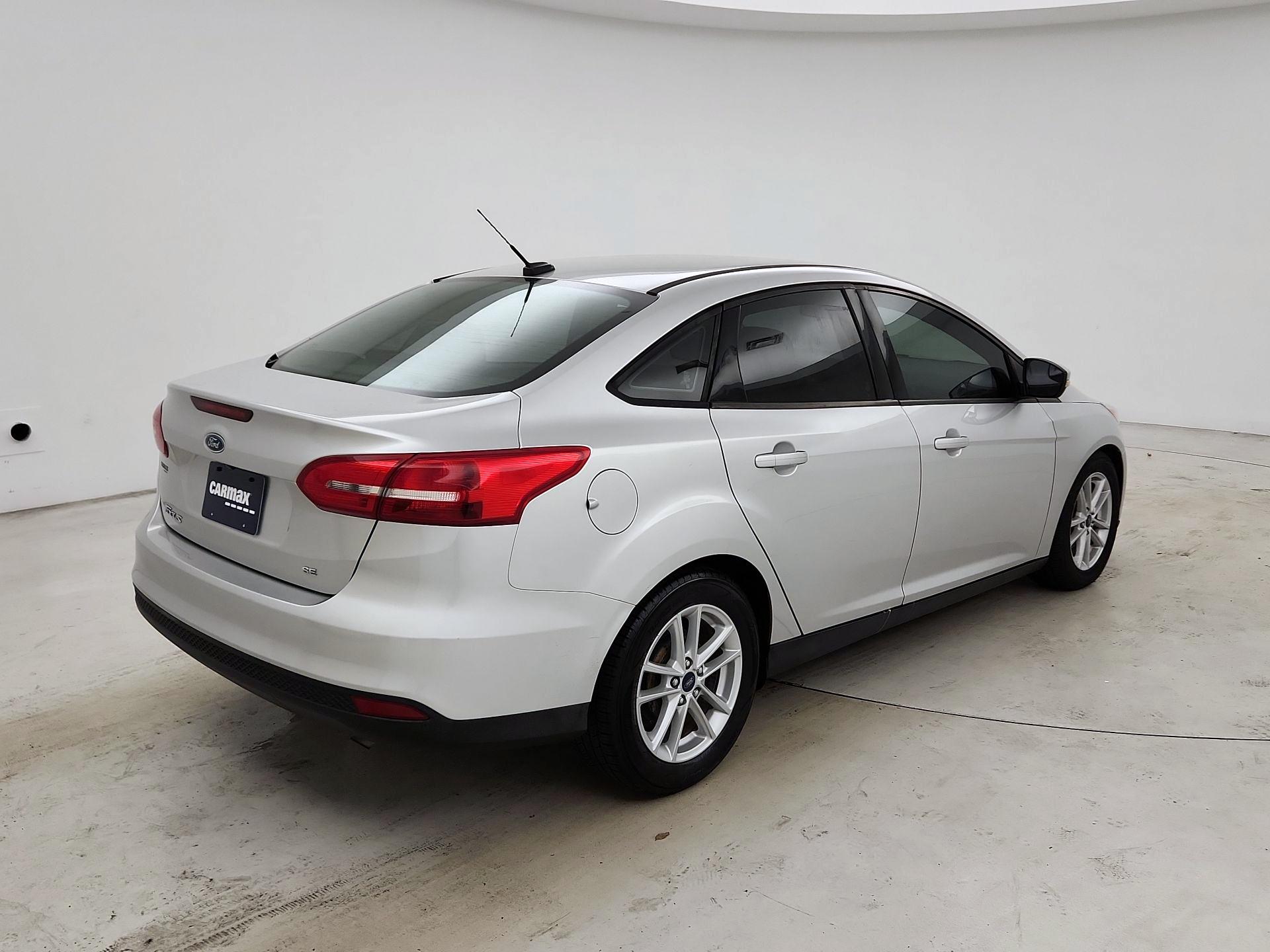 Thumbnail: 2017 Ford Focus - 5
