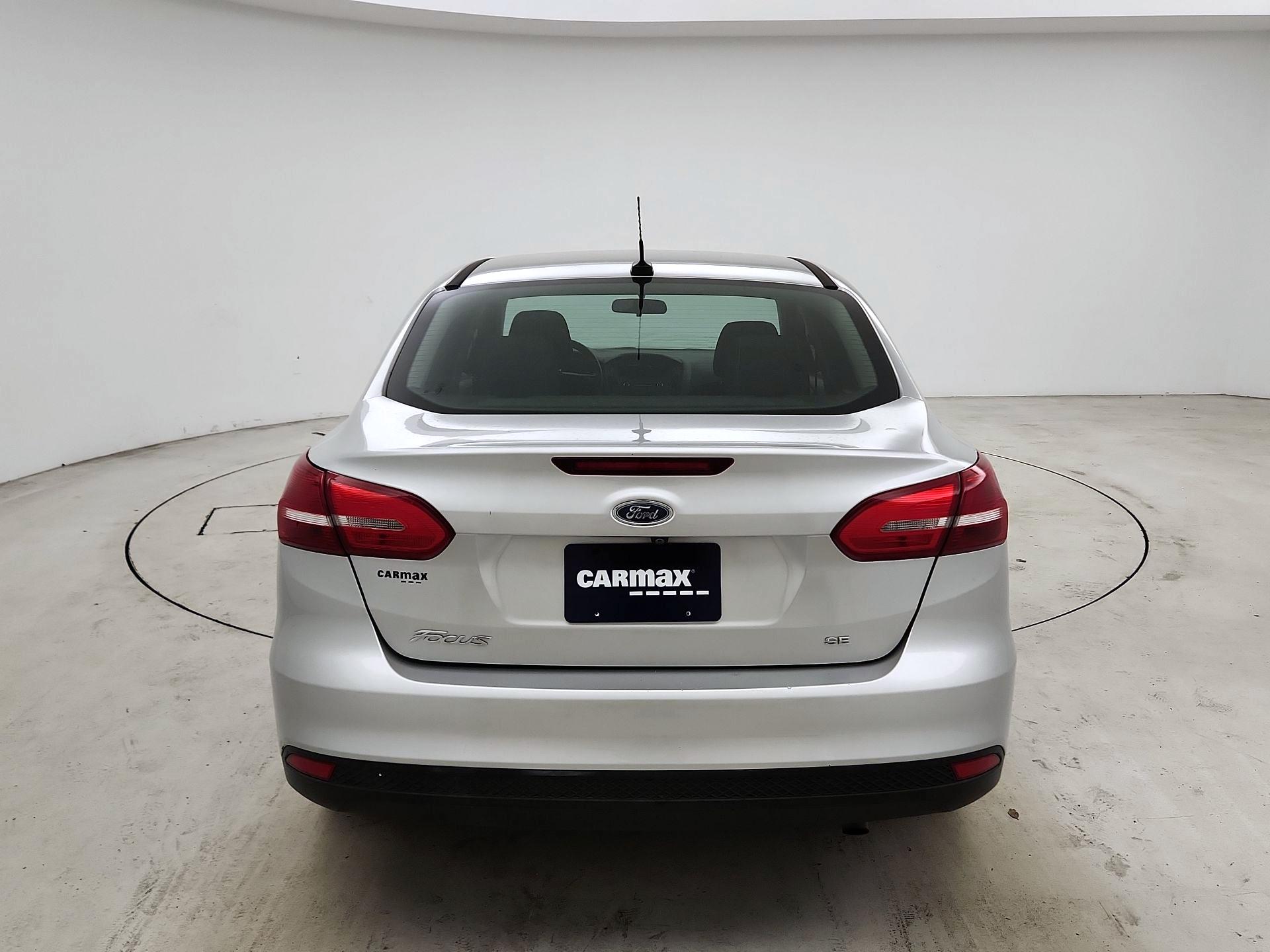 Thumbnail: 2017 Ford Focus - 6